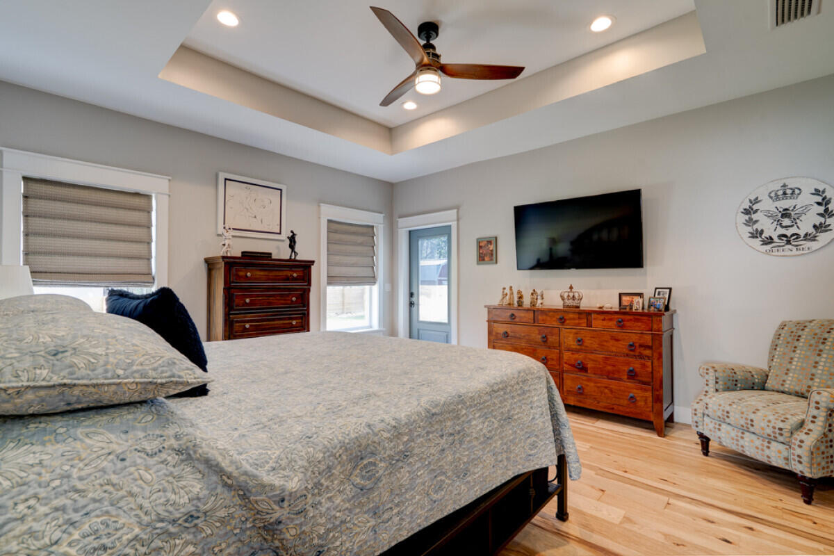 LAGRANGE SHORES - Residential