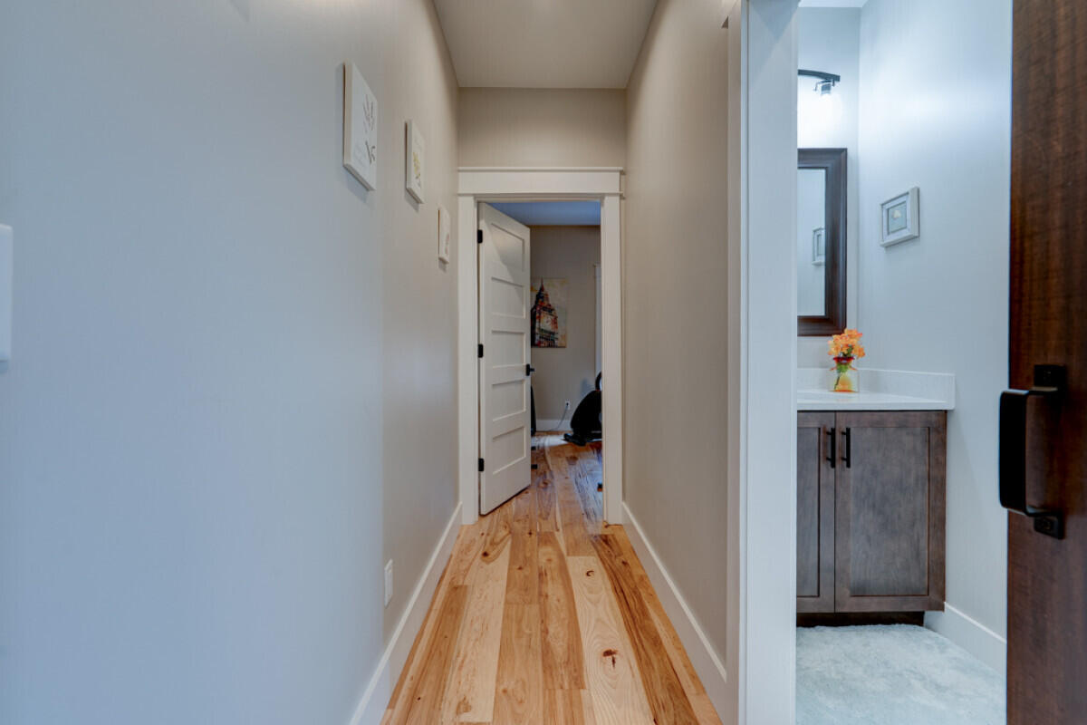 LAGRANGE SHORES - Residential
