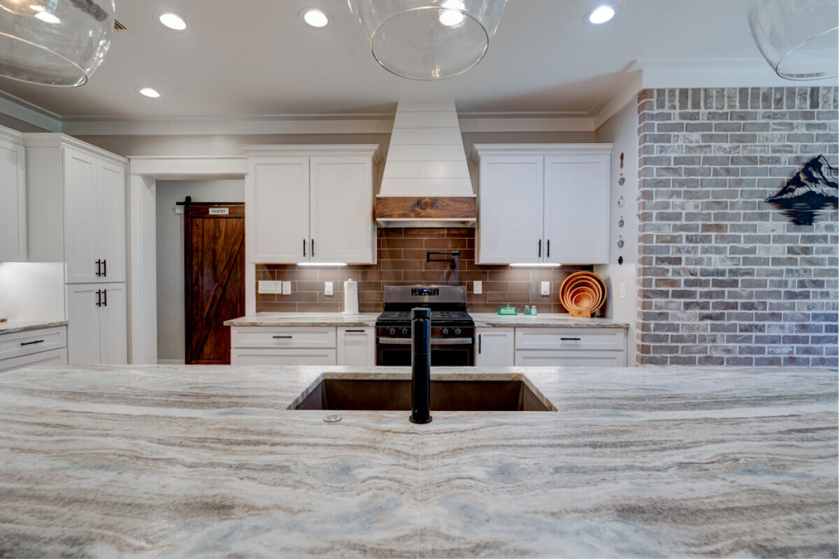 LAGRANGE SHORES - Residential