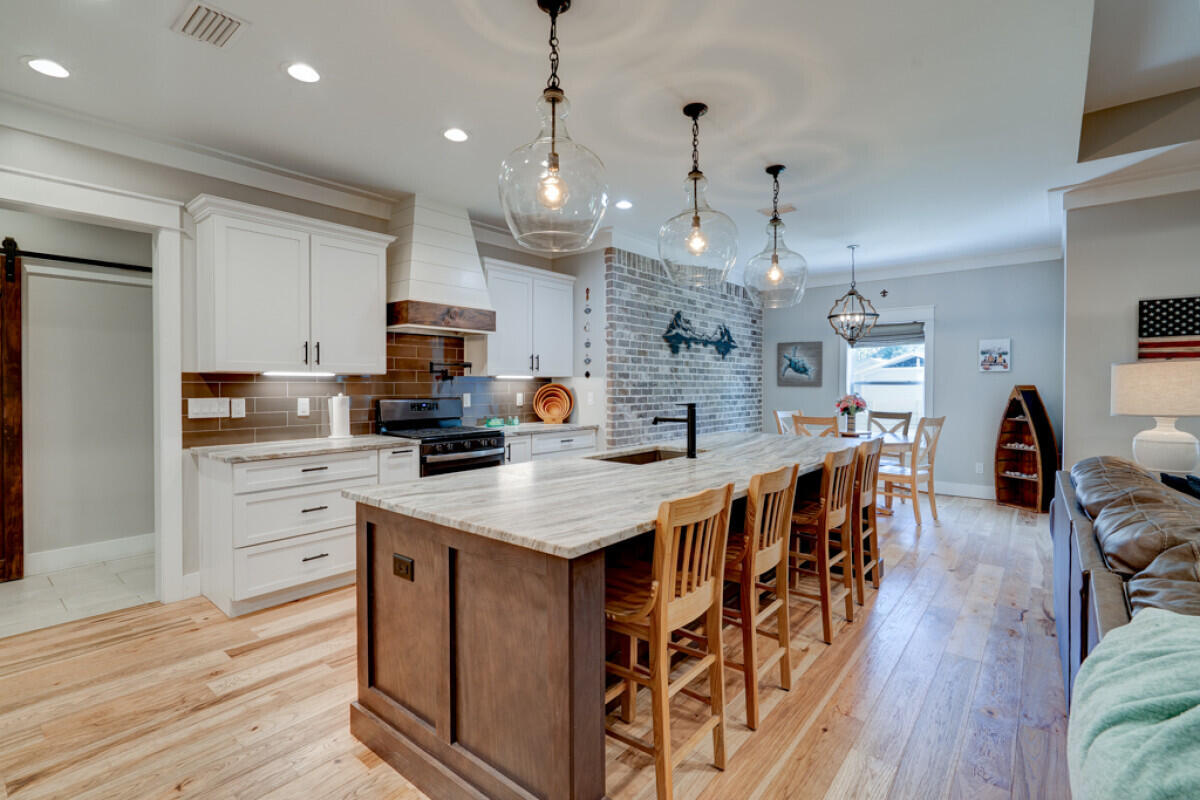 LAGRANGE SHORES - Residential
