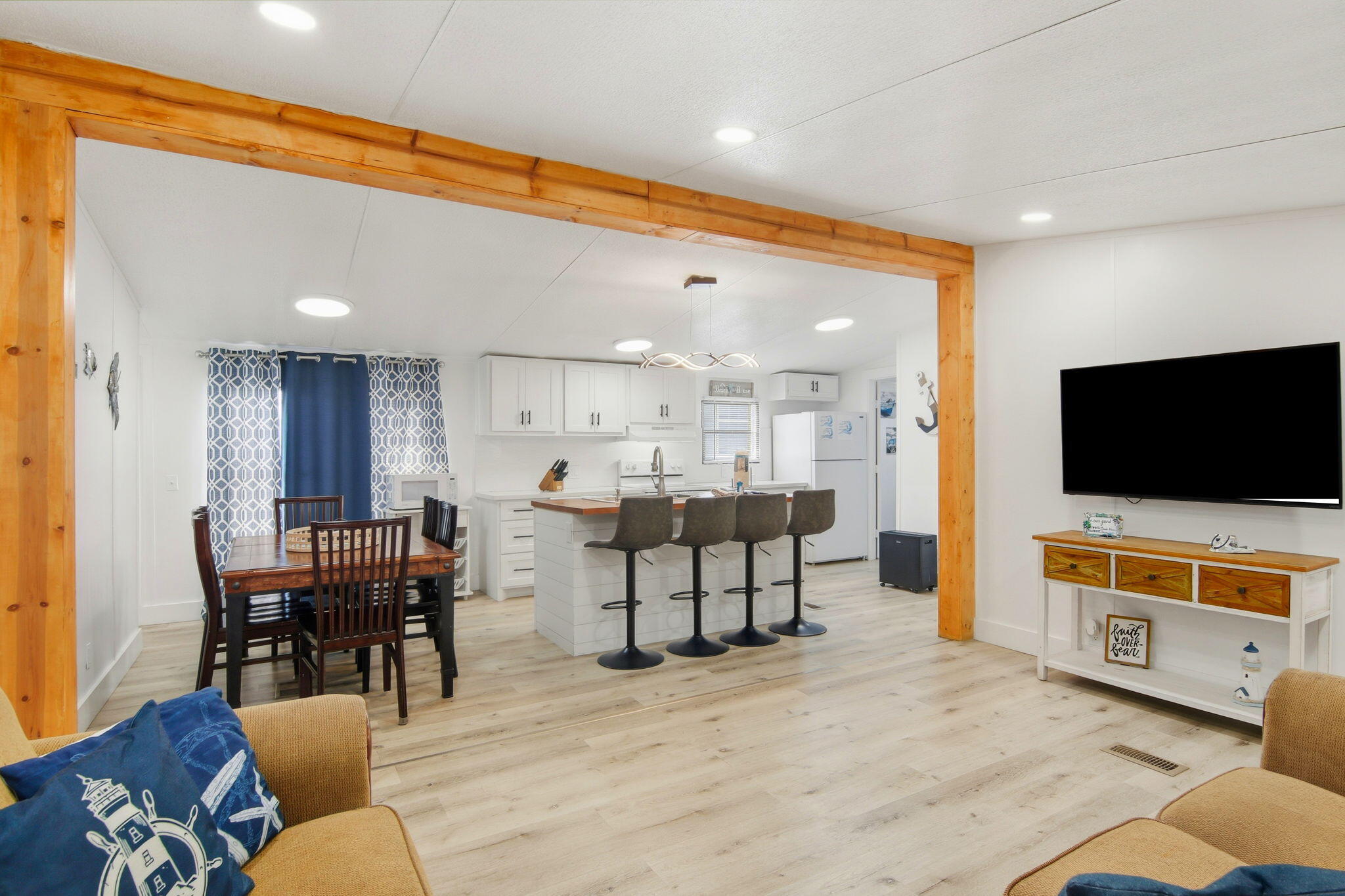 BAYSIDE - Residential