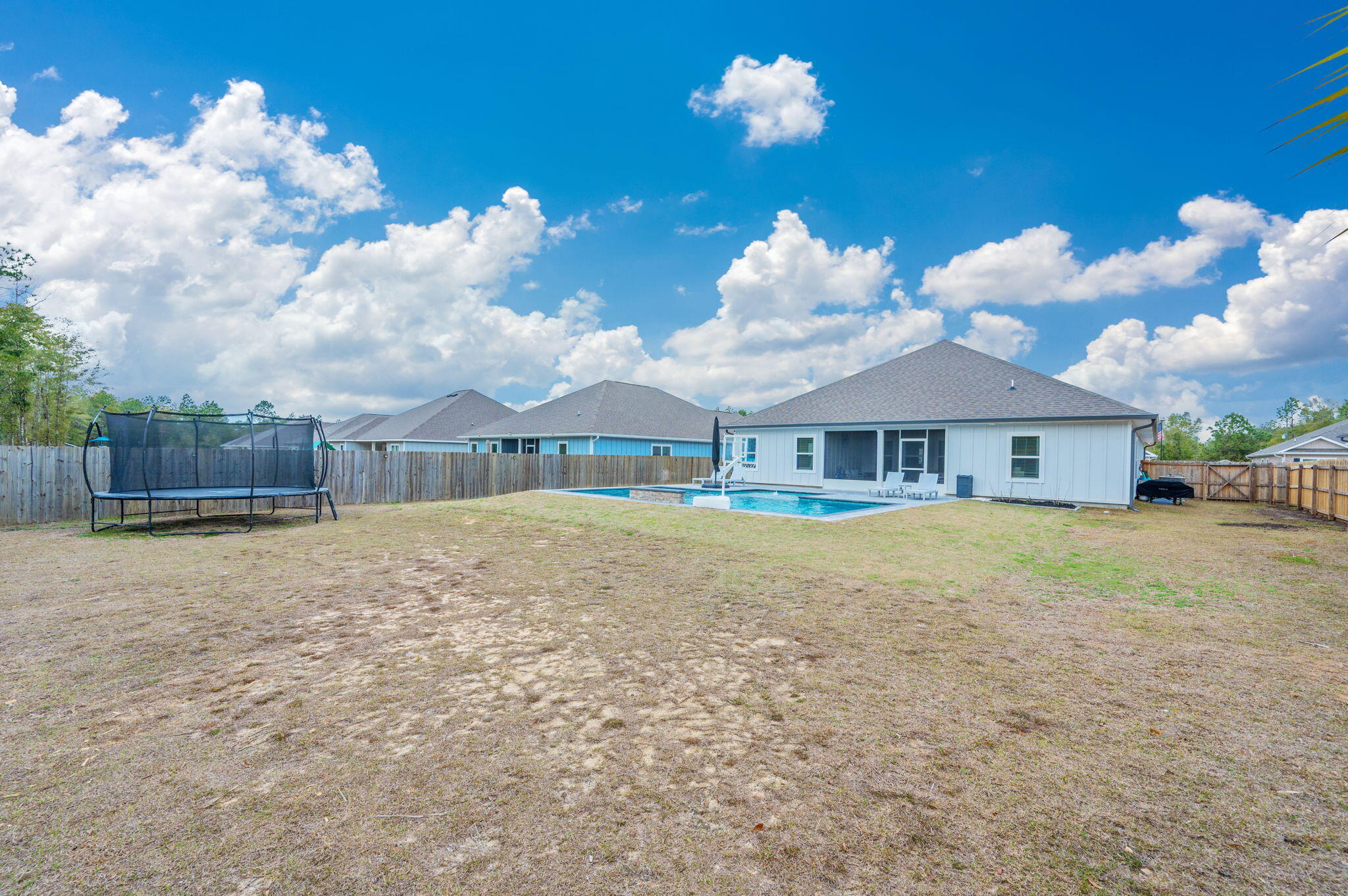 HILLWOOD ESTATES - Residential