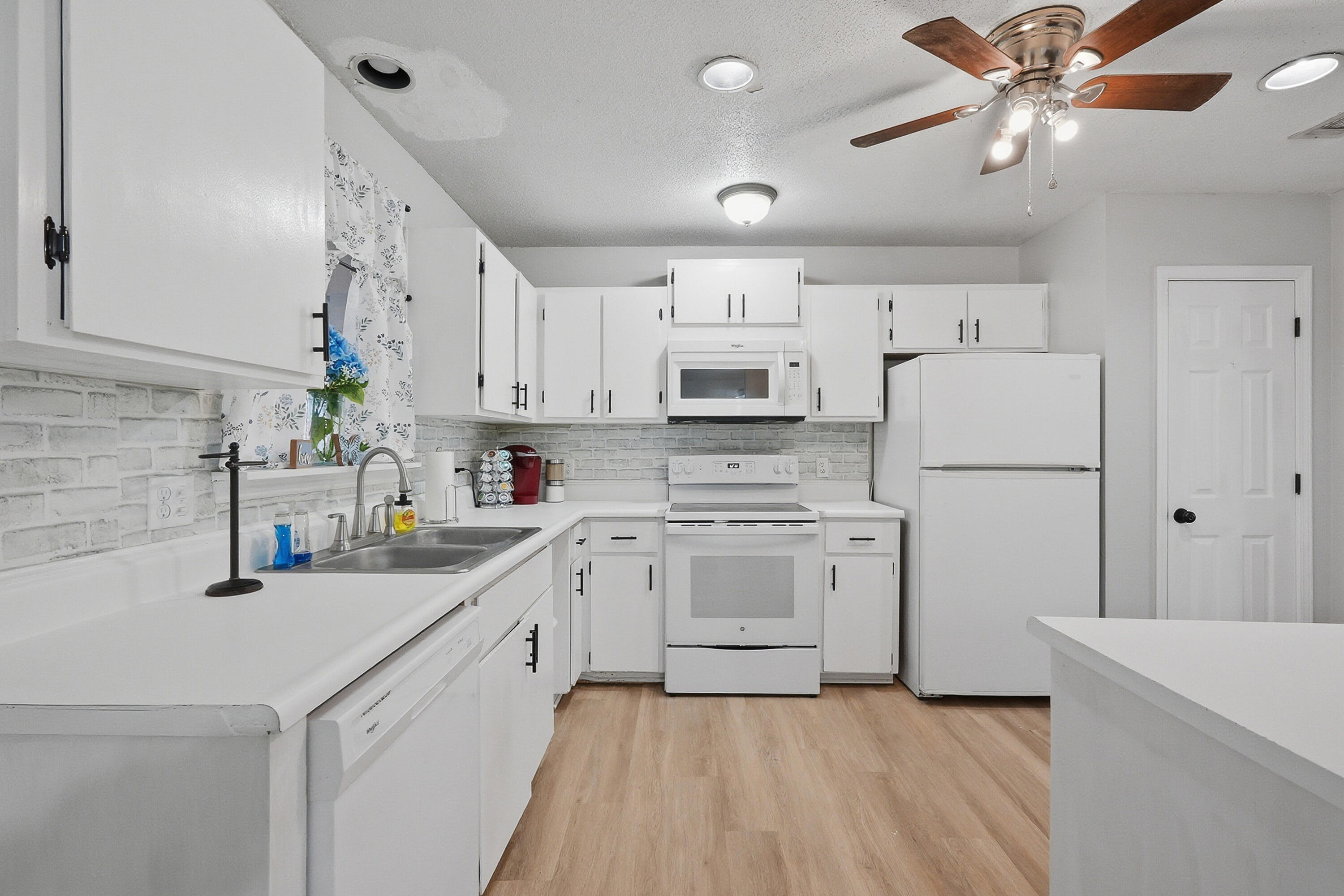 WYNNEHAVEN BEACH ESTATES - Residential