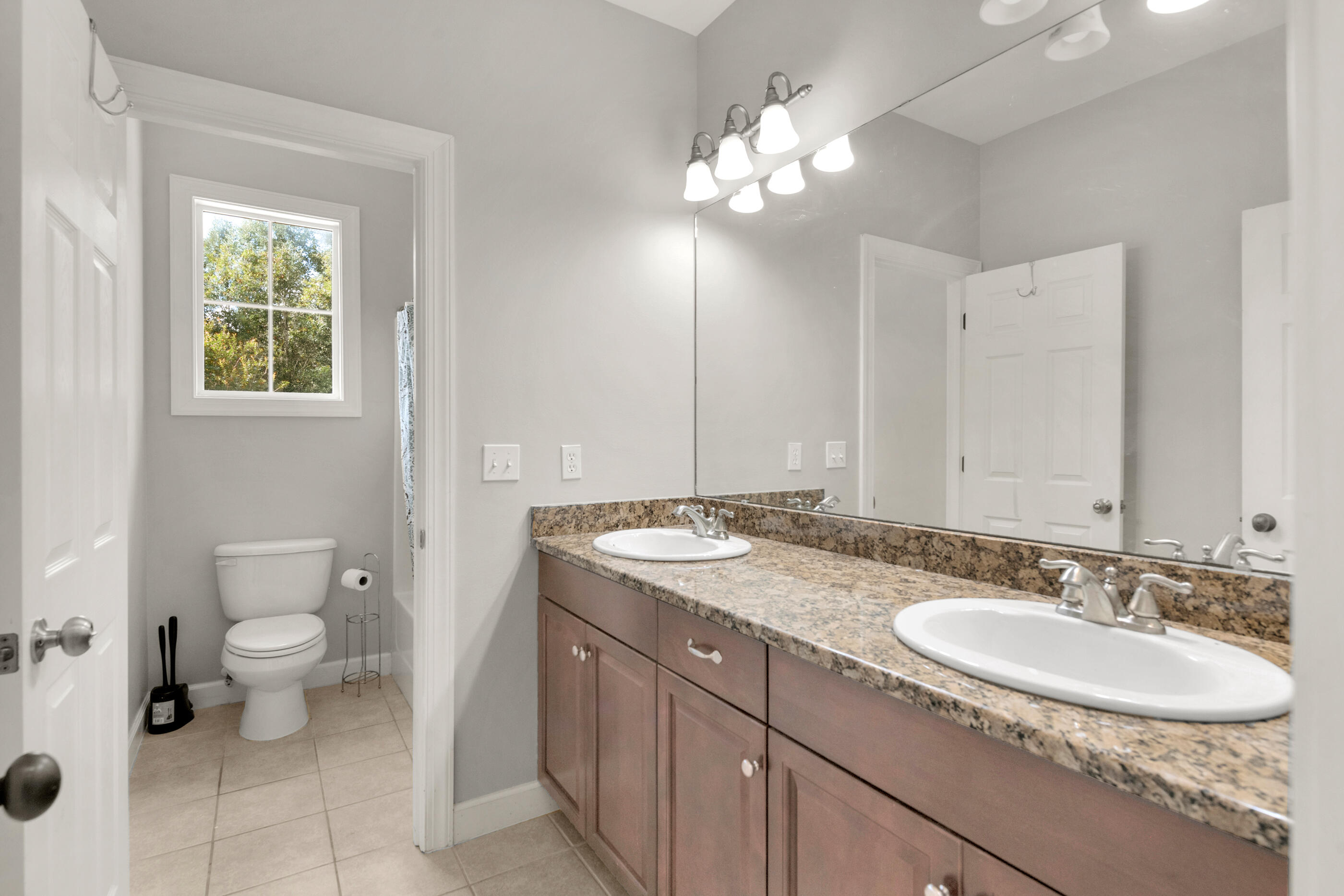 CANOPIES OF FREEPORT - Residential