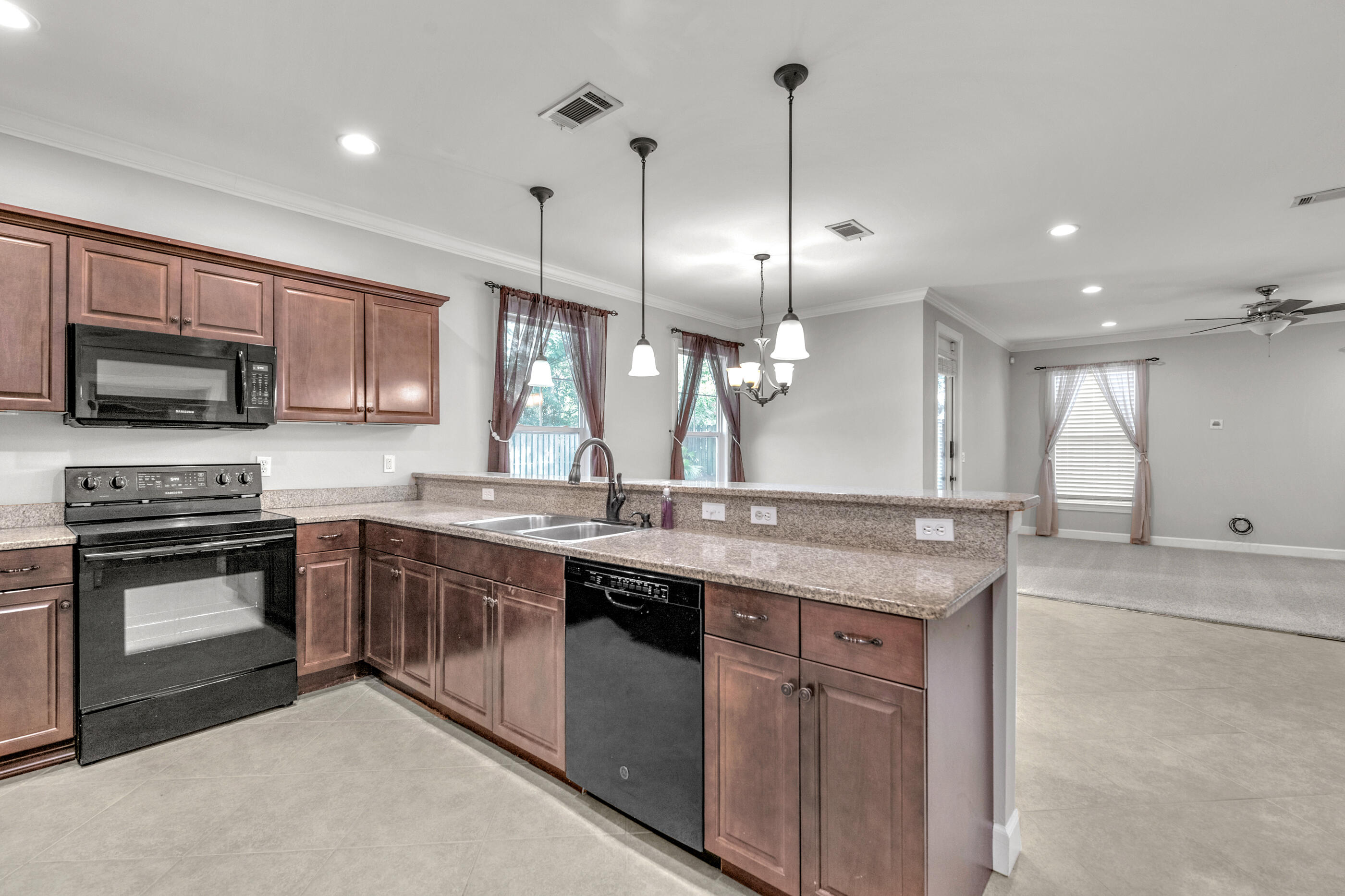 CANOPIES OF FREEPORT - Residential