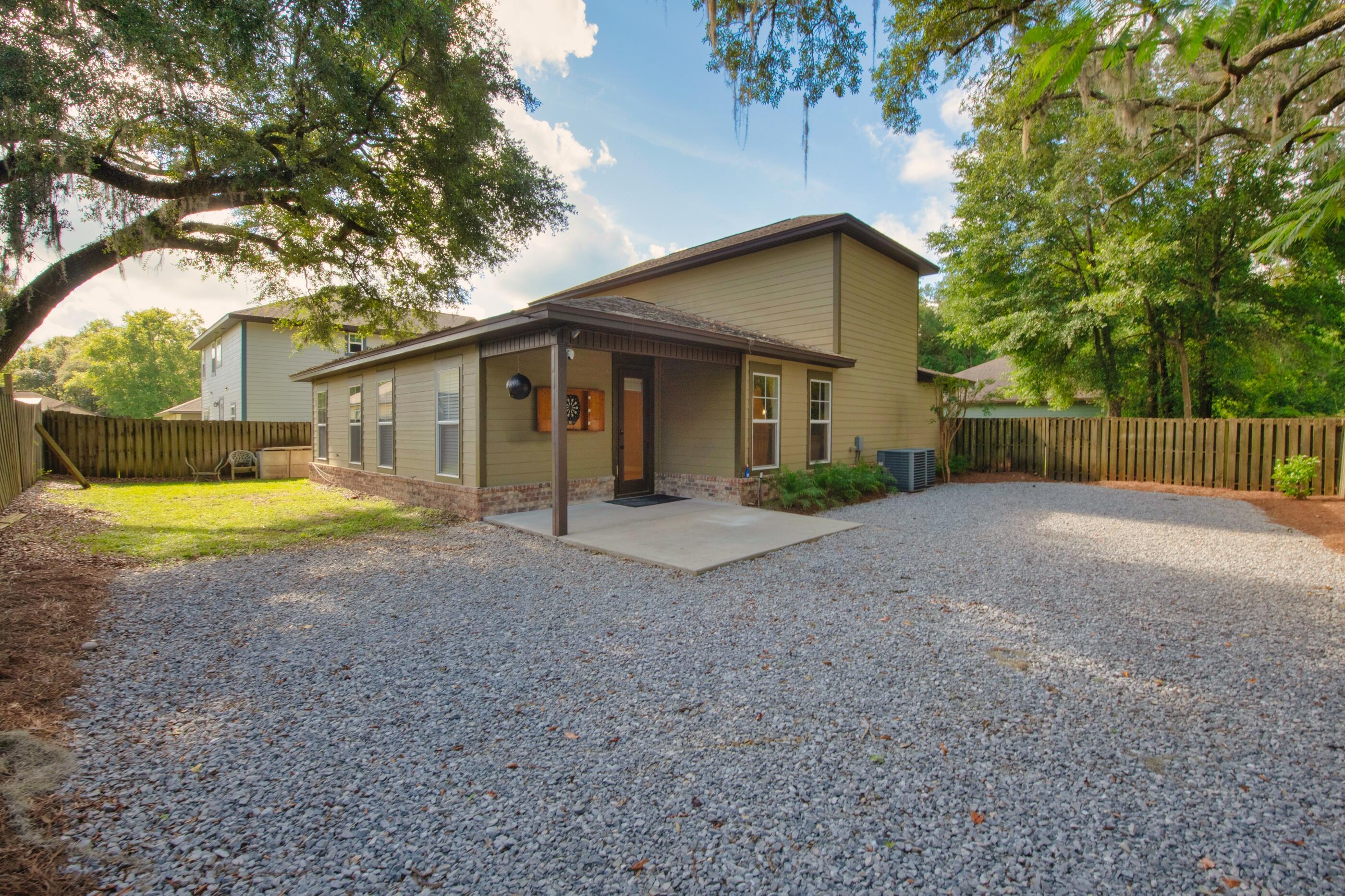 CANOPIES OF FREEPORT - Residential