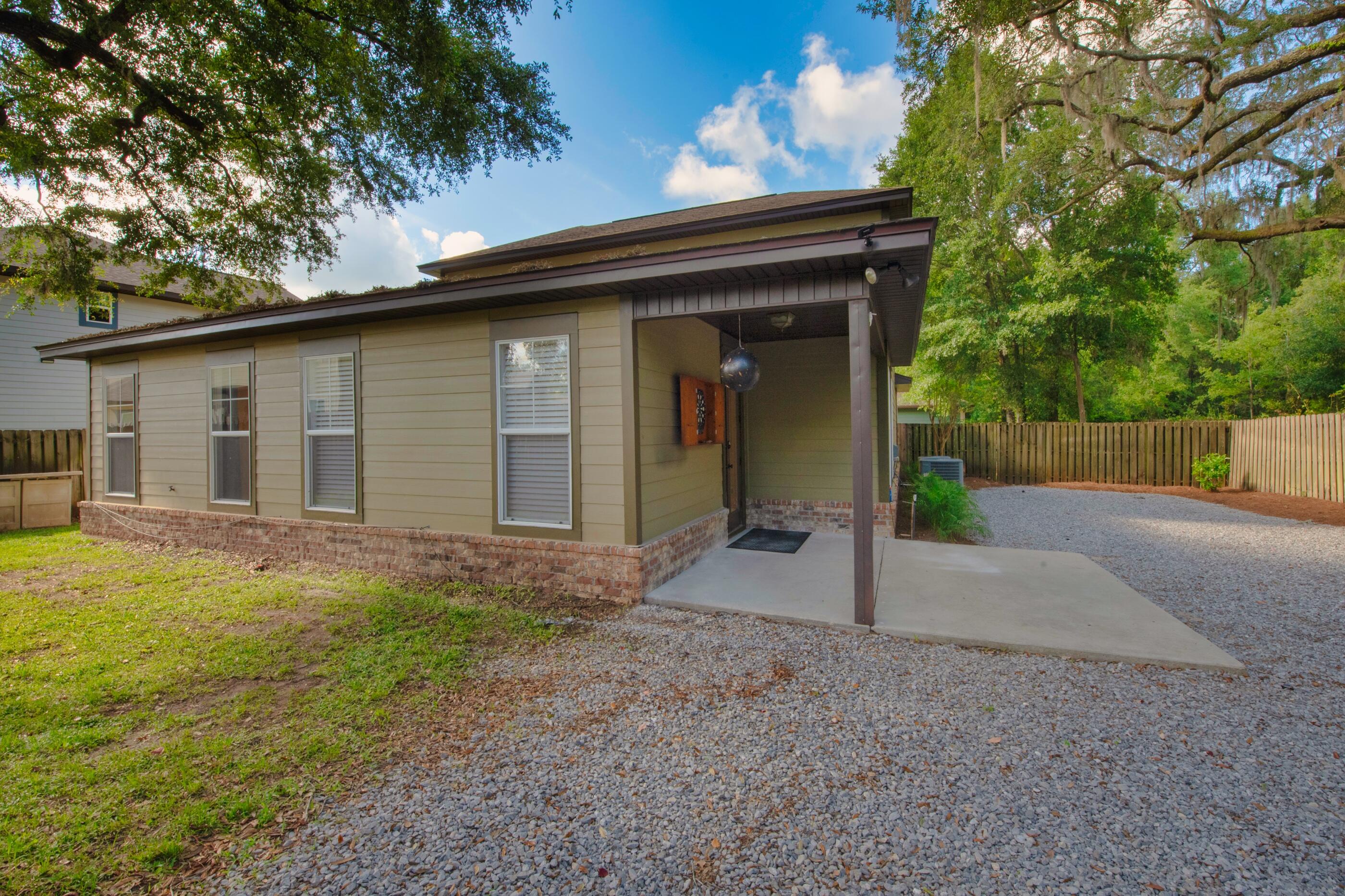 CANOPIES OF FREEPORT - Residential