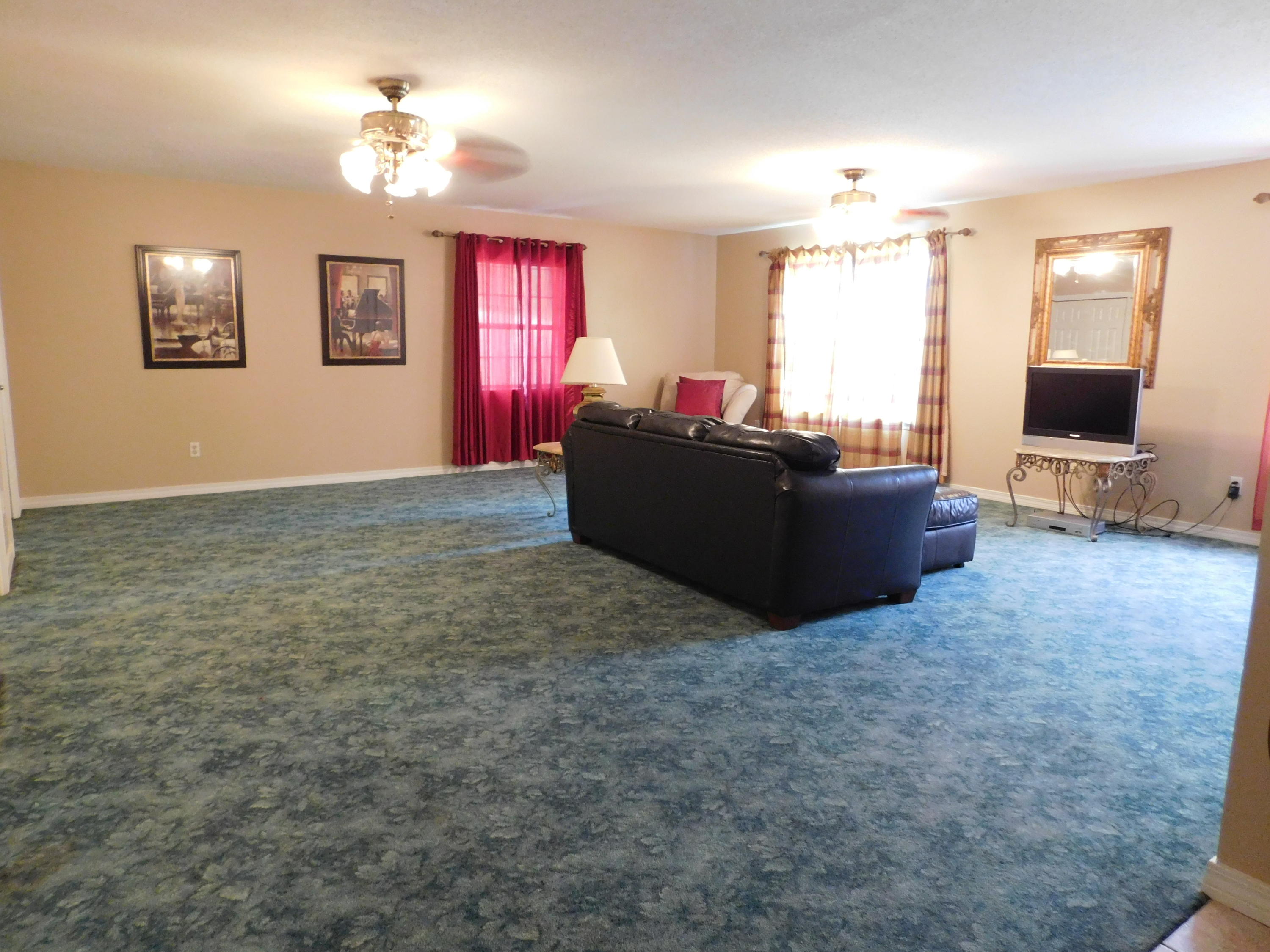 PARKWOOD ESTATES PH 1 BLUEWATER BAY - Residential