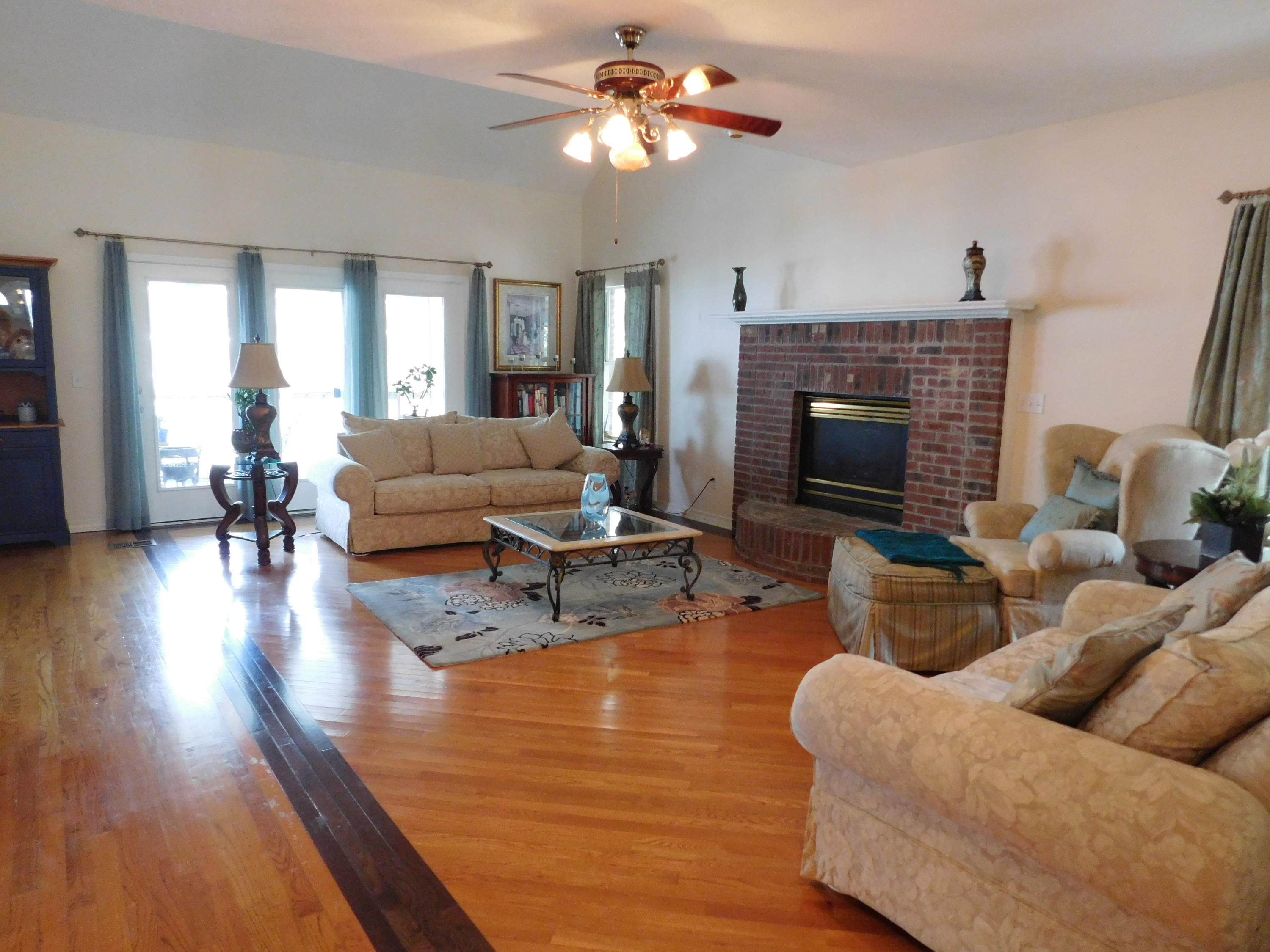 PARKWOOD ESTATES PH 1 BLUEWATER BAY - Residential