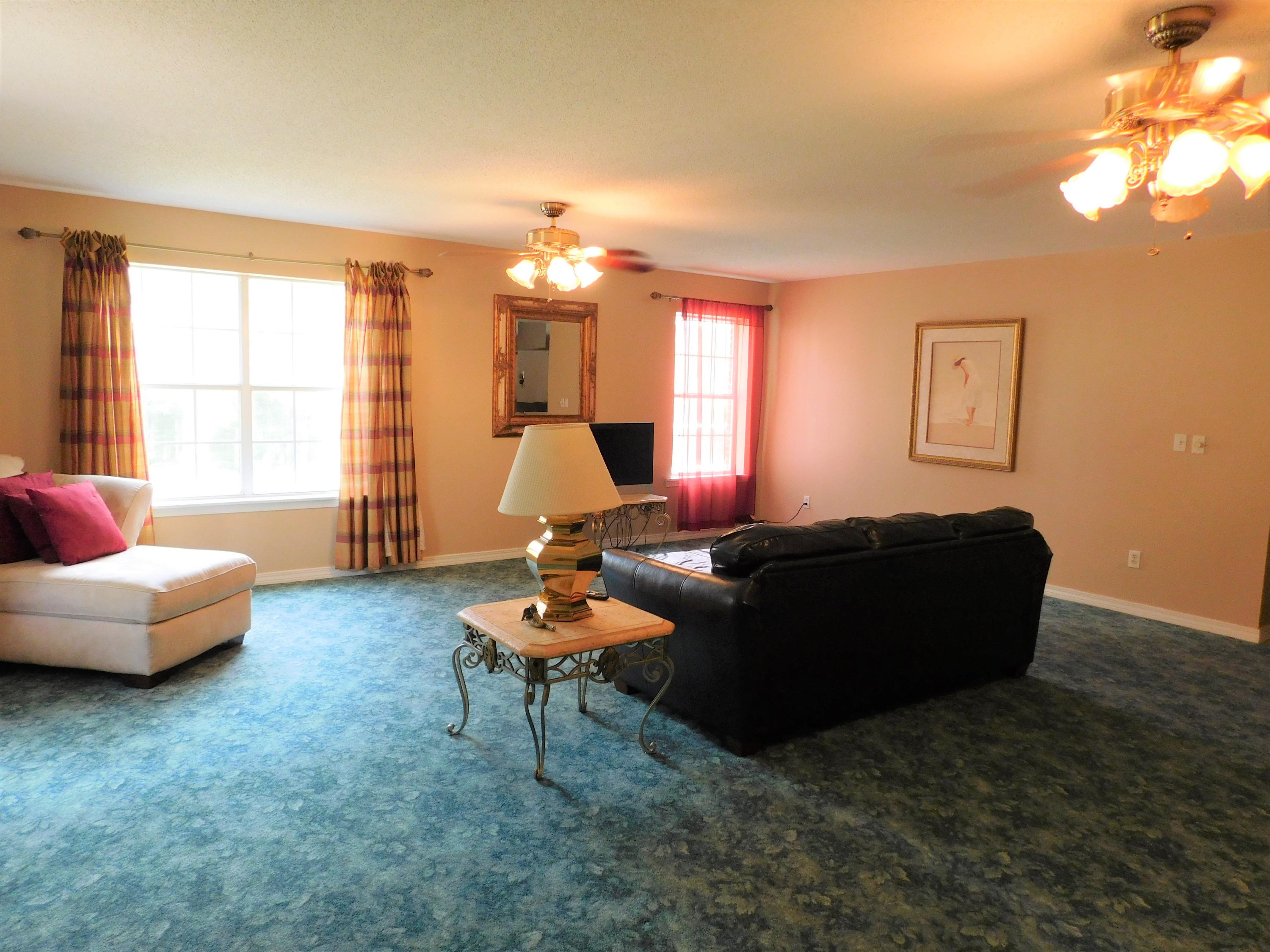 PARKWOOD ESTATES PH 1 BLUEWATER BAY - Residential