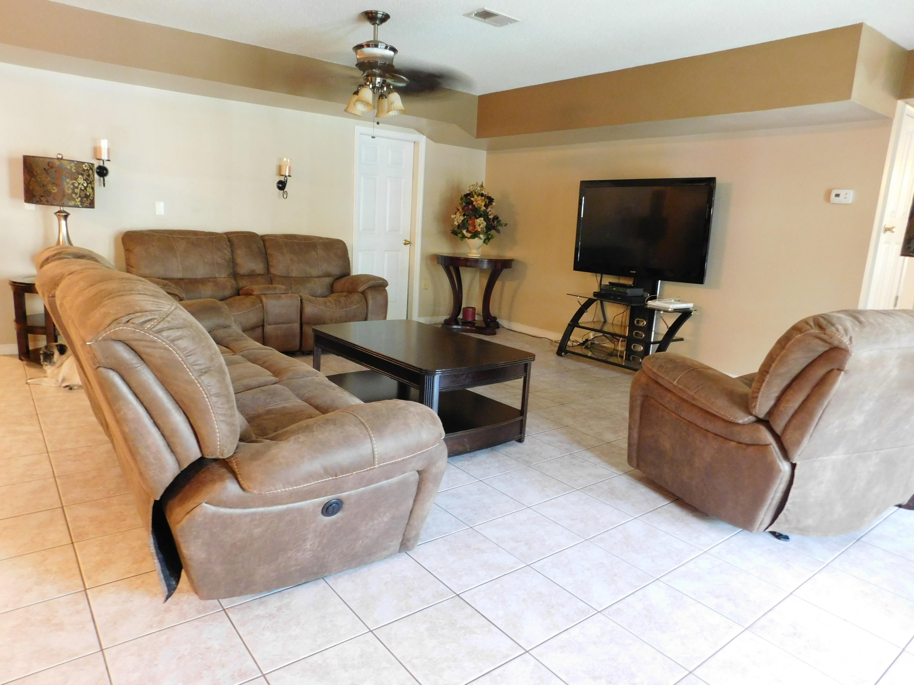 PARKWOOD ESTATES PH 1 BLUEWATER BAY - Residential