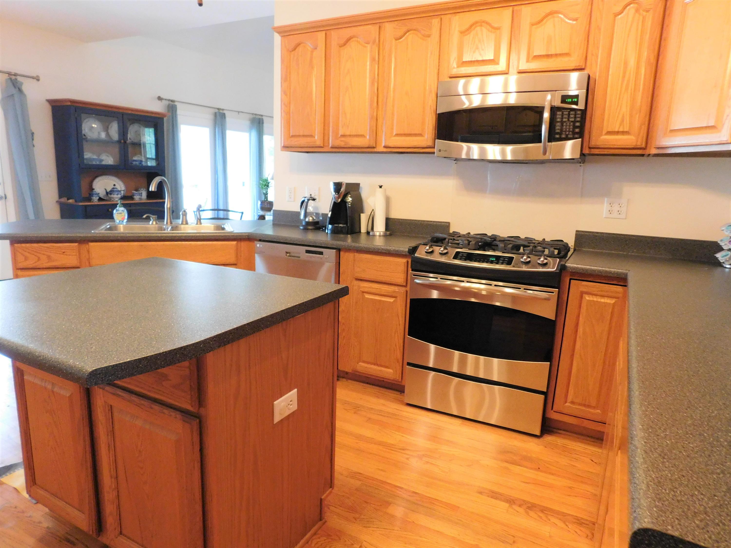 PARKWOOD ESTATES PH 1 BLUEWATER BAY - Residential