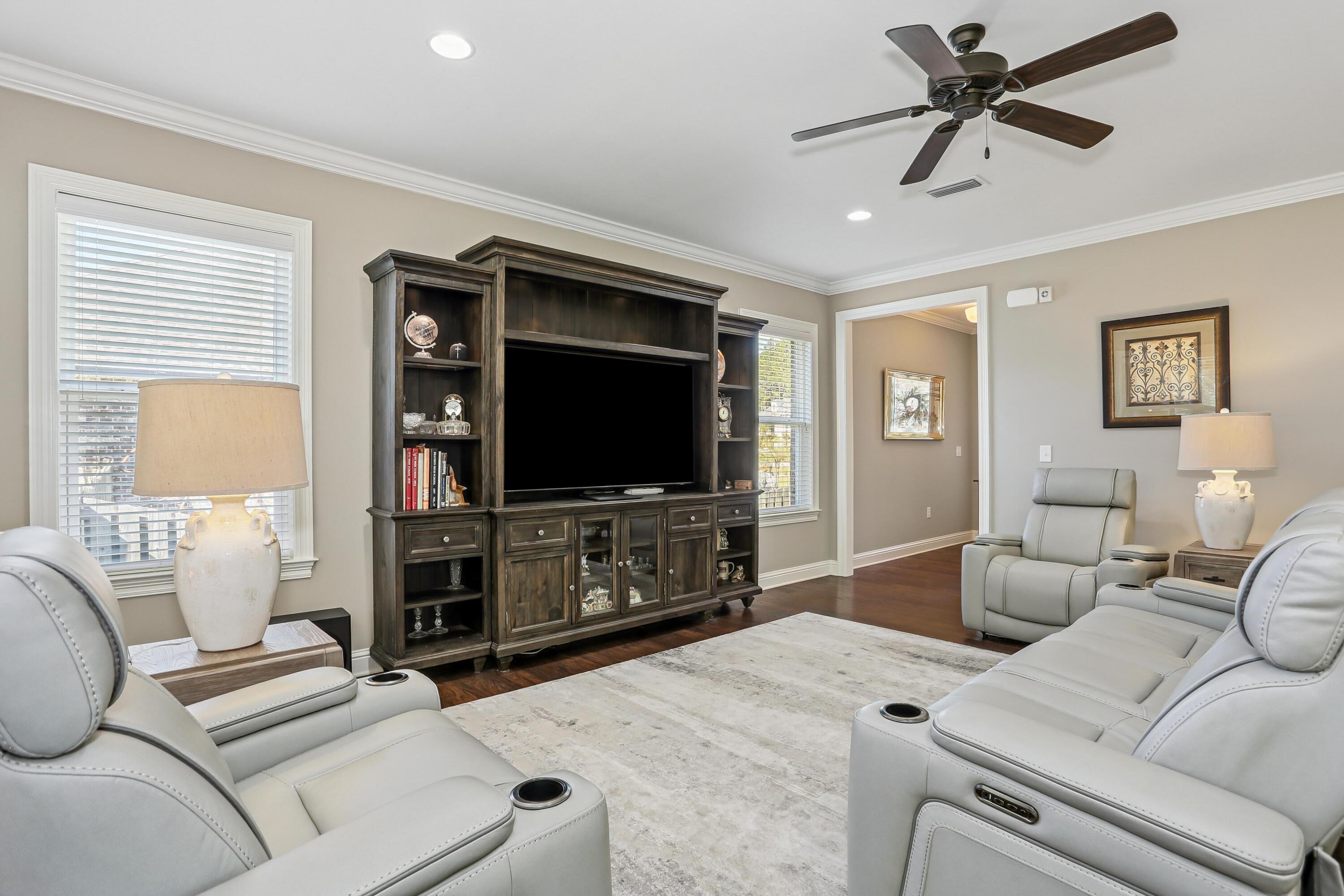 MILL CREEK FARMS - Residential