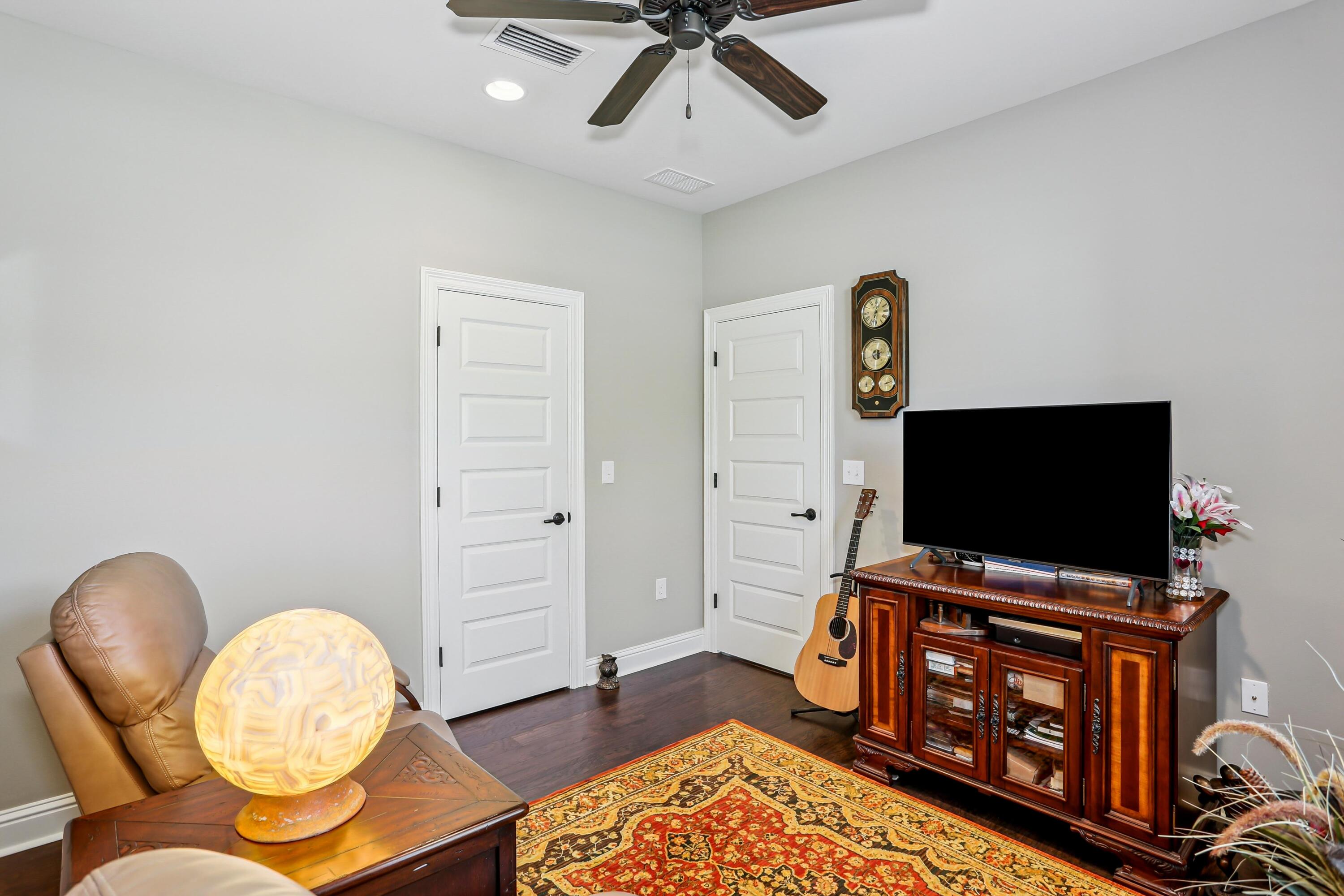 MILL CREEK FARMS - Residential