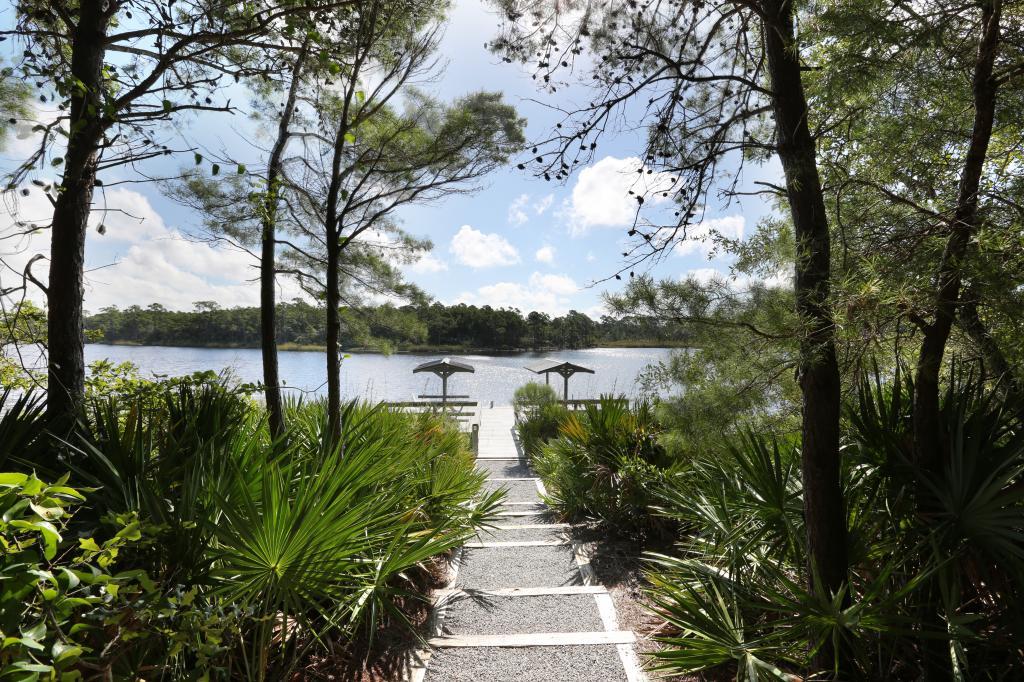 LANDING AT CAMP CREEK S/D - Land