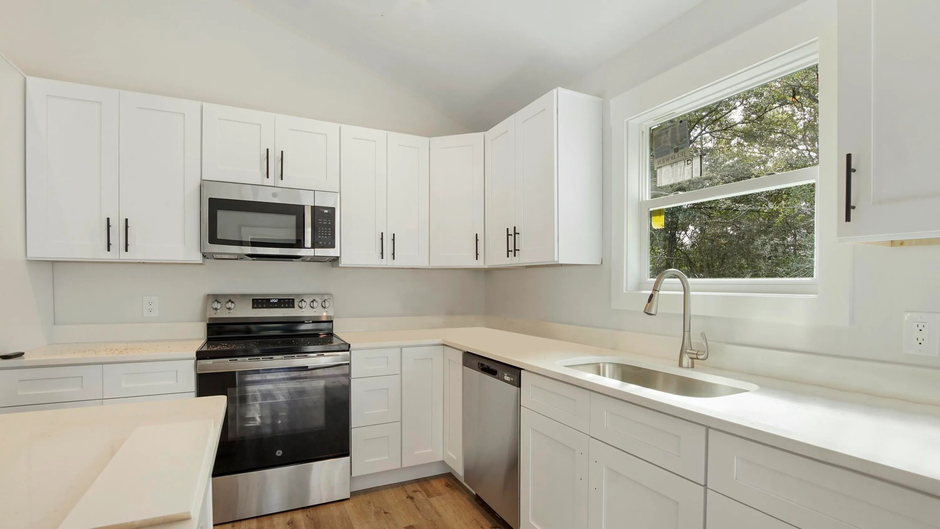 Defuniak Springs, Florida 32433, United States, 3 Bedrooms Bedrooms, ,2 BathroomsBathrooms,Residential,Active,110980