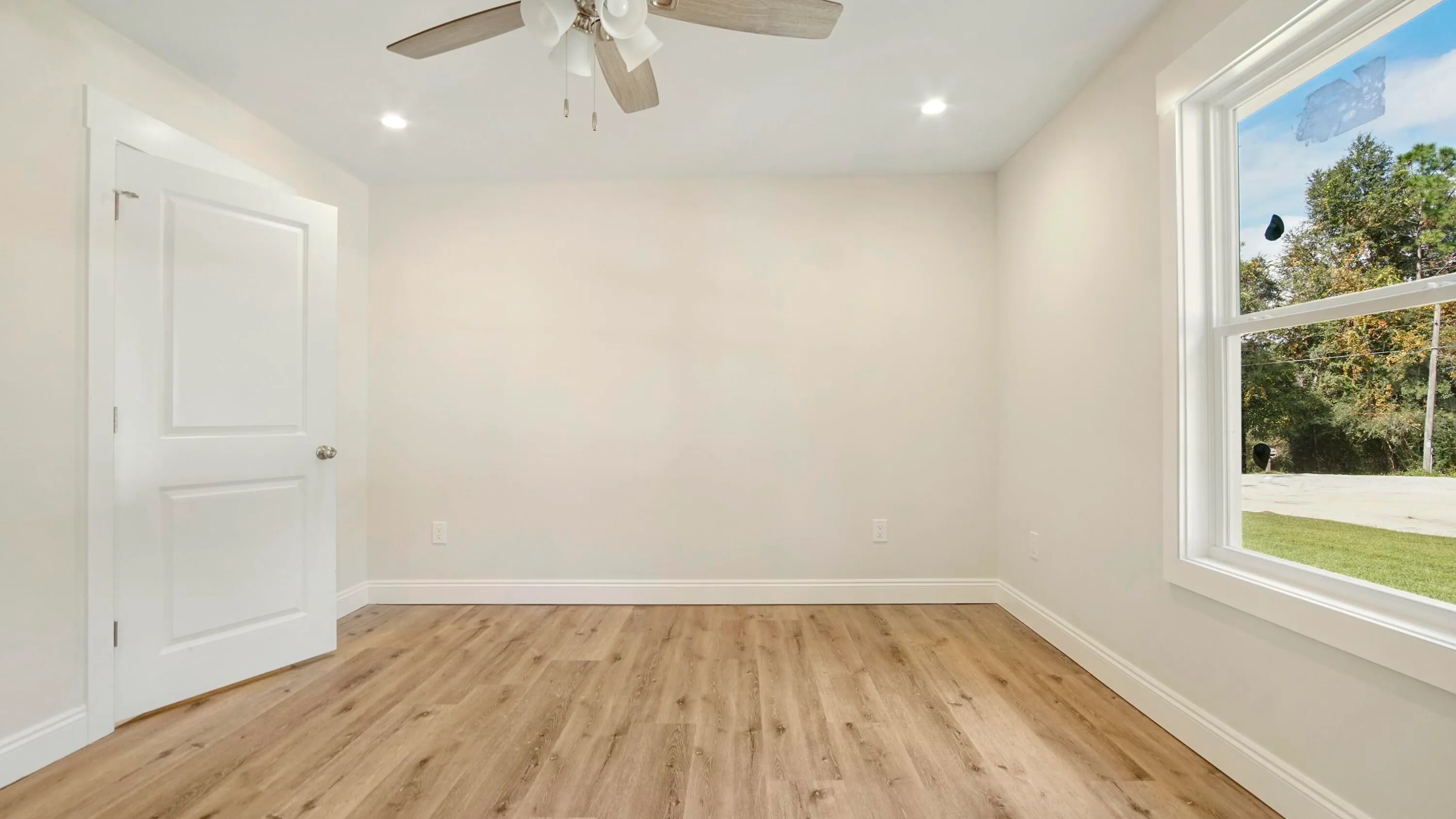 Defuniak Springs, Florida 32433, United States, 3 Bedrooms Bedrooms, ,2 BathroomsBathrooms,Residential,Active,110980