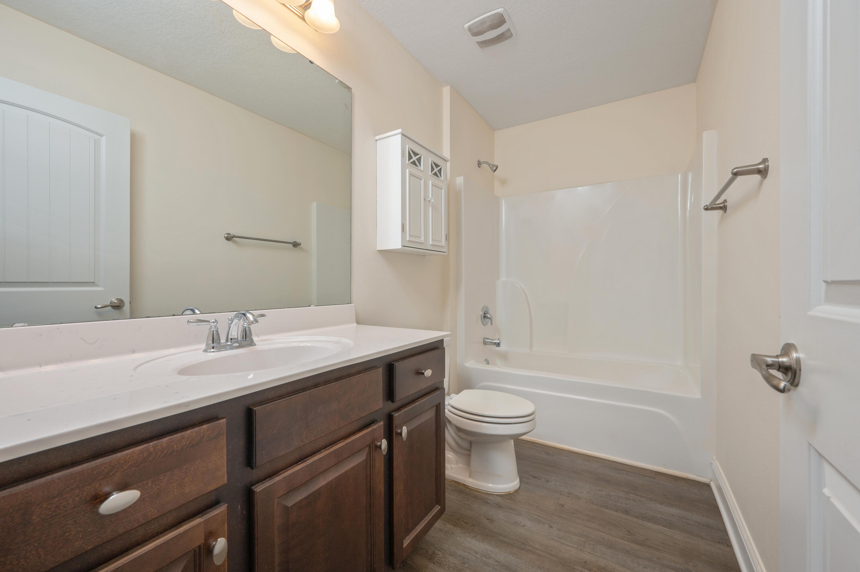 BROOKE ESTATES PH III - Residential Lease