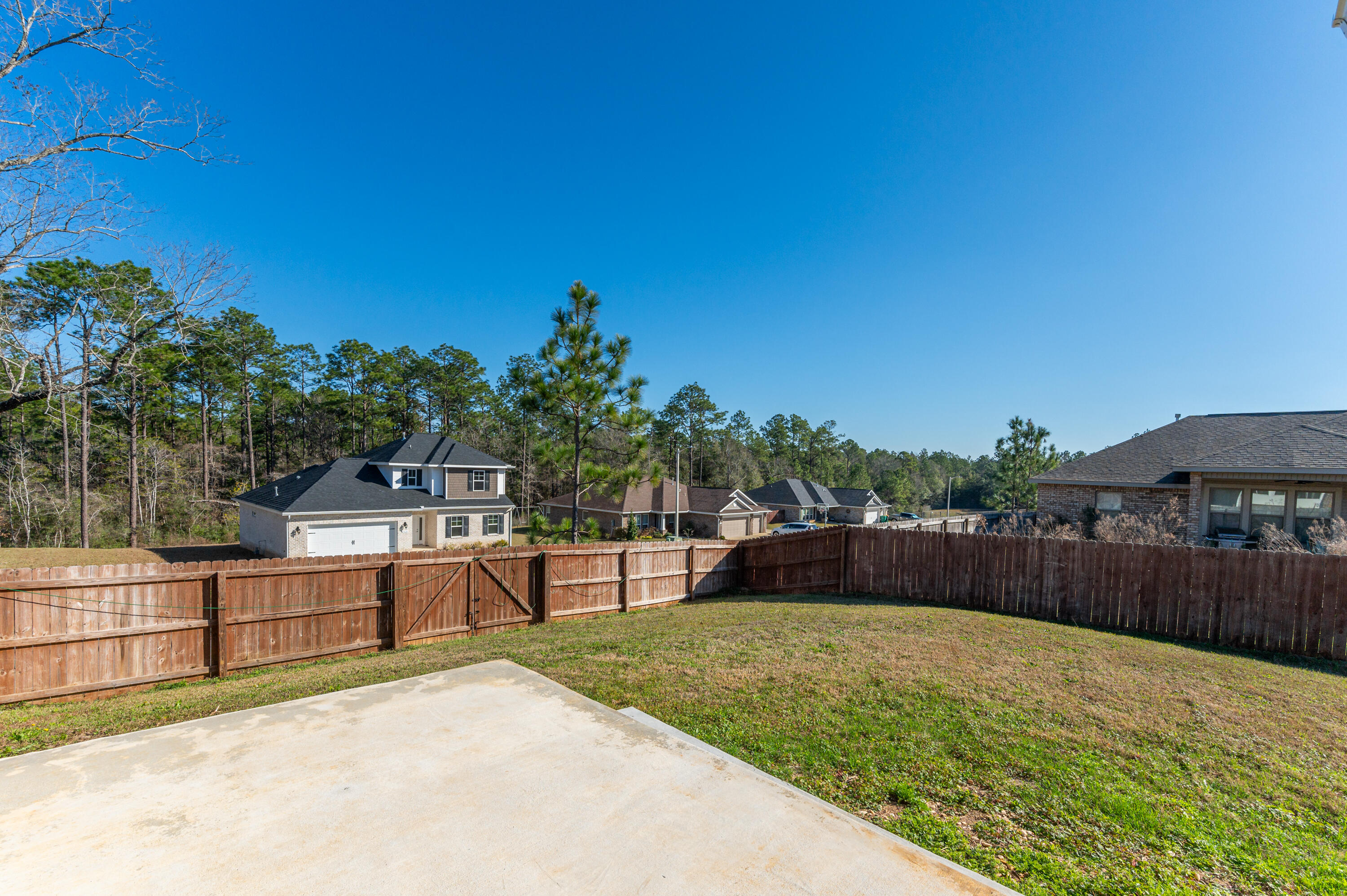BROOKE ESTATES PH III - Residential Lease