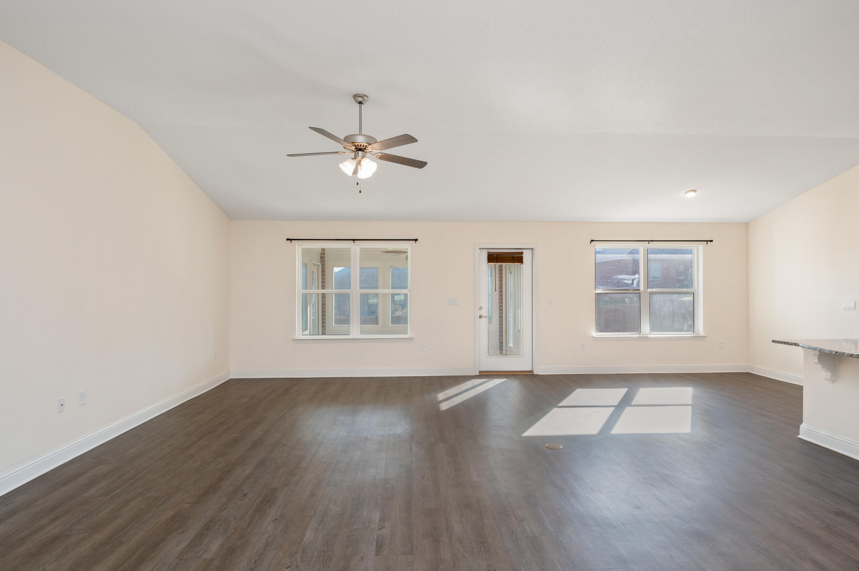 BROOKE ESTATES PH III - Residential Lease