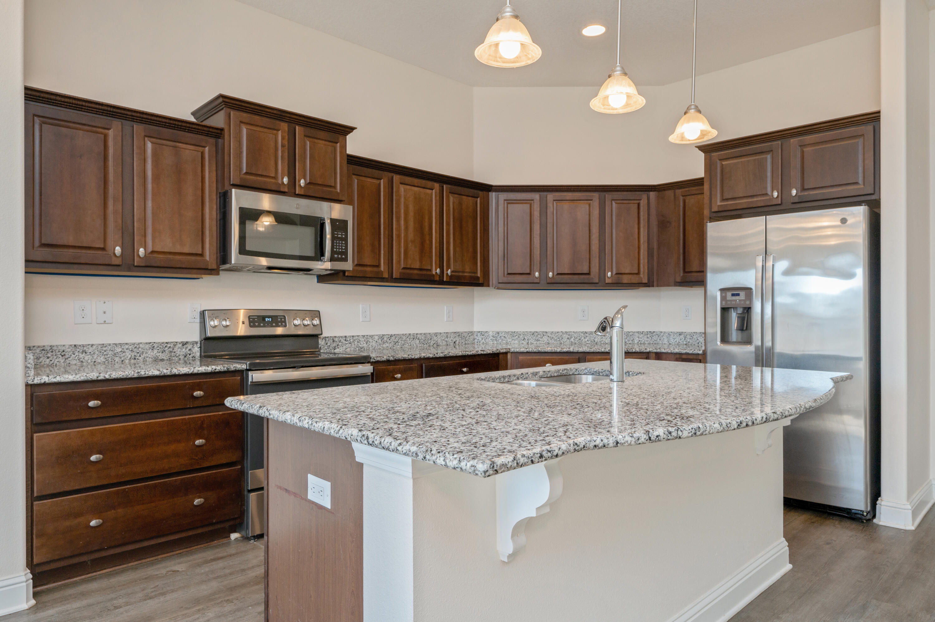 BROOKE ESTATES PH III - Residential Lease
