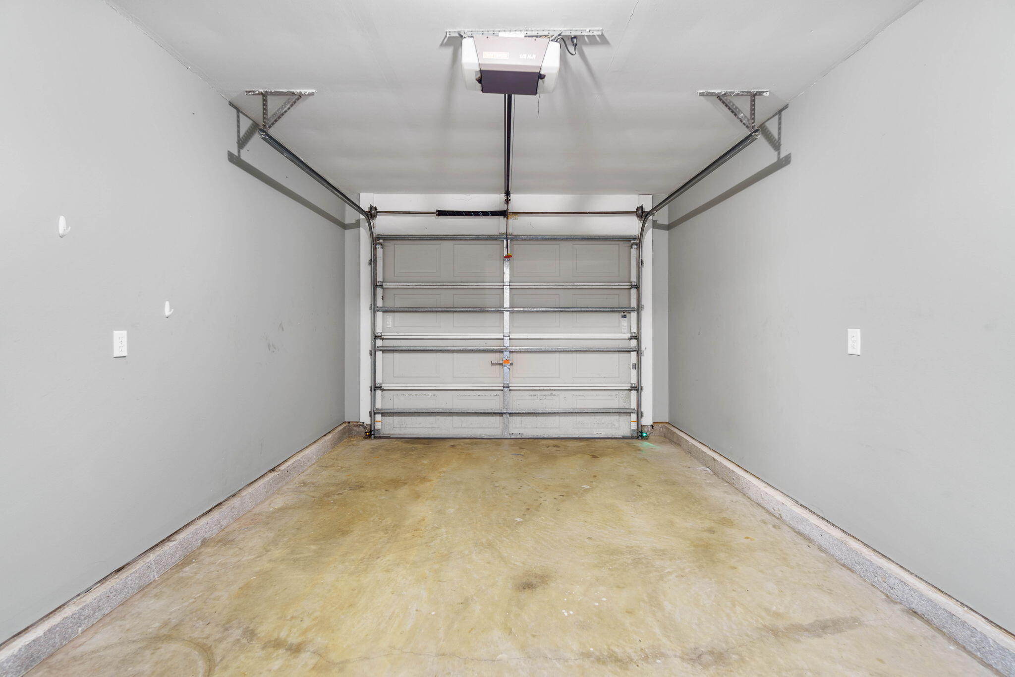 SUMMER HILLS - Residential Lease