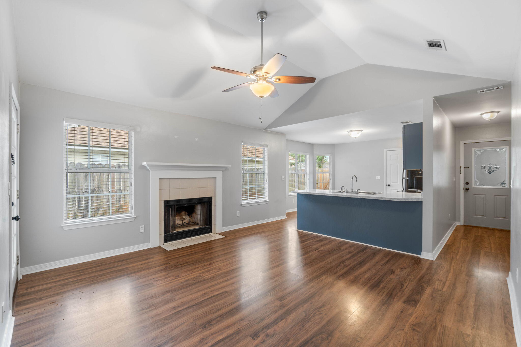 SUMMER HILLS - Residential Lease