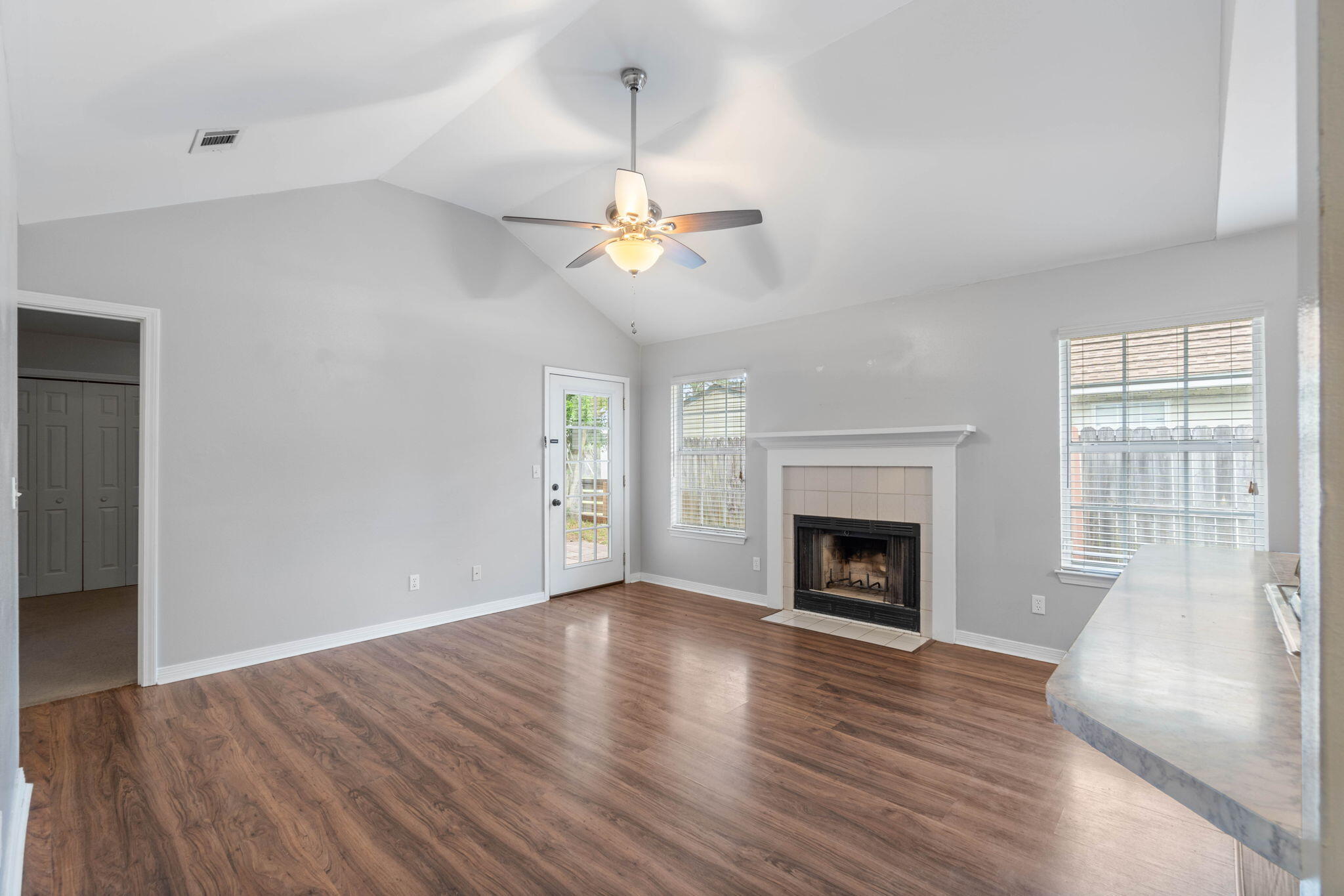 SUMMER HILLS - Residential Lease