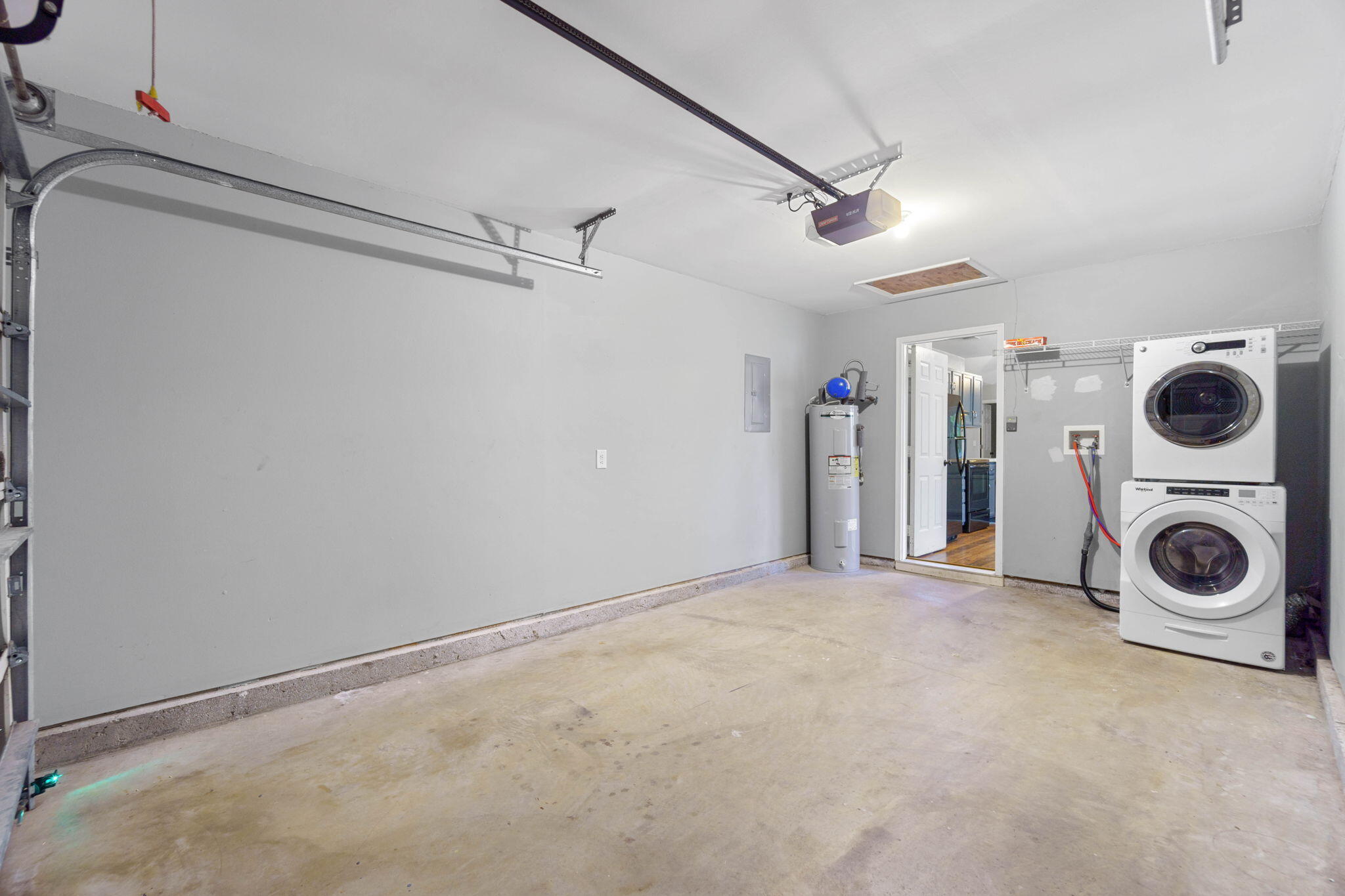 SUMMER HILLS - Residential Lease