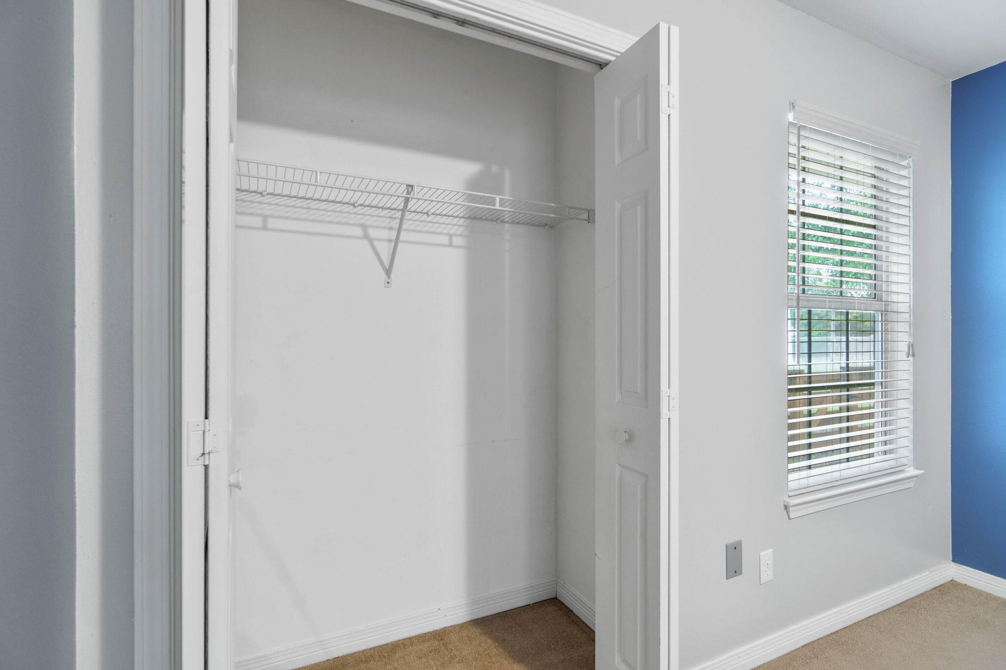 SUMMER HILLS - Residential Lease