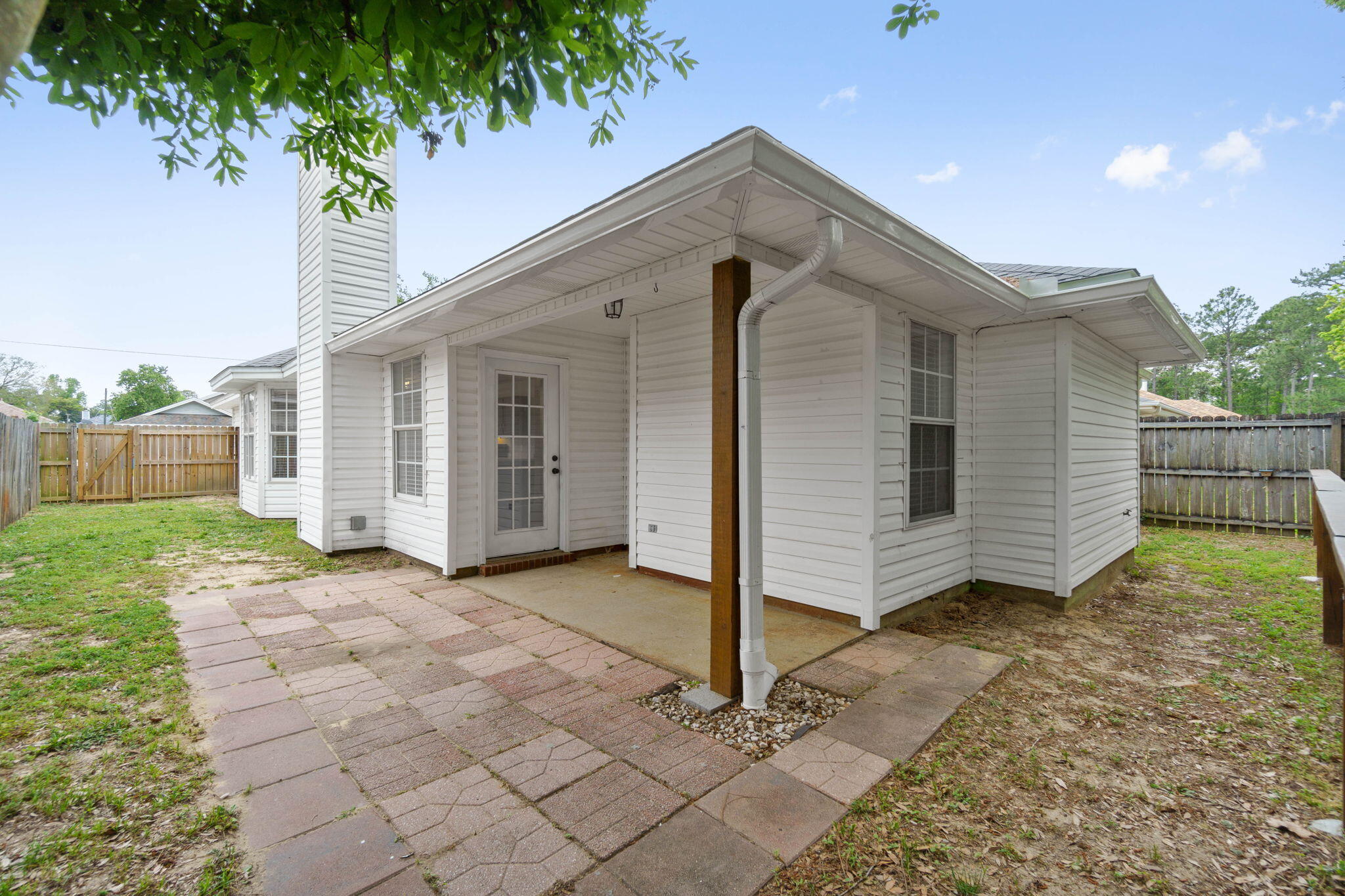 SUMMER HILLS - Residential Lease