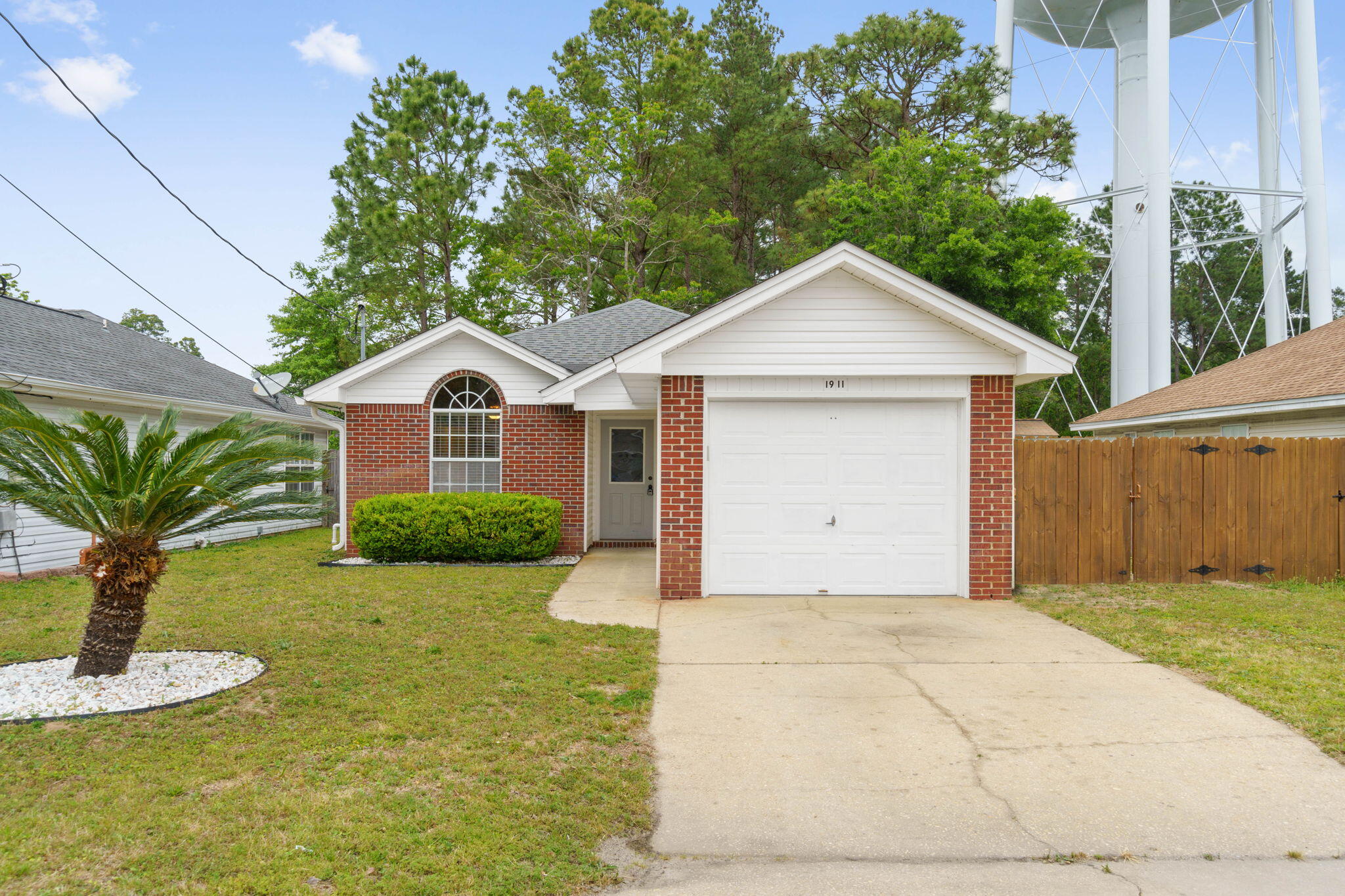 SUMMER HILLS - Residential Lease