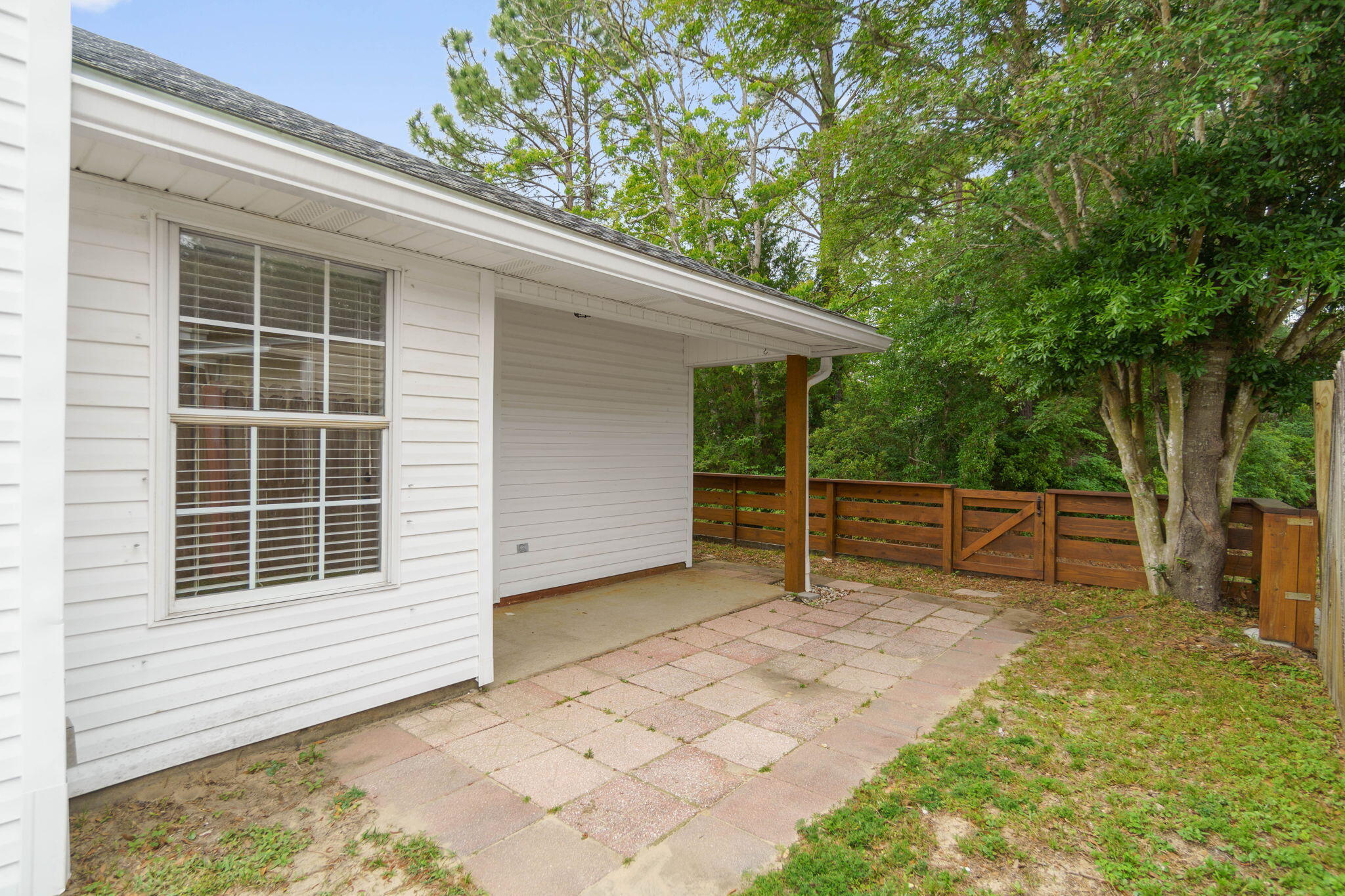 SUMMER HILLS - Residential Lease