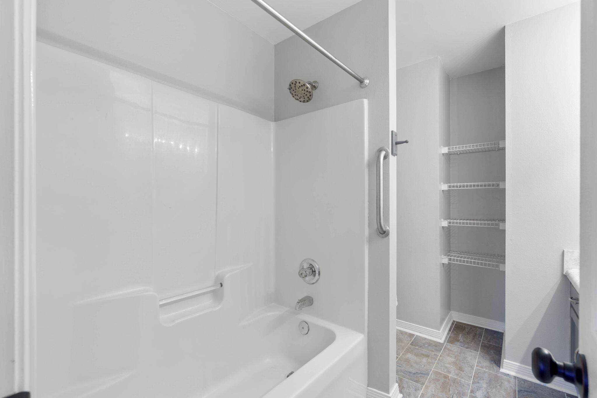 SUMMER HILLS - Residential Lease