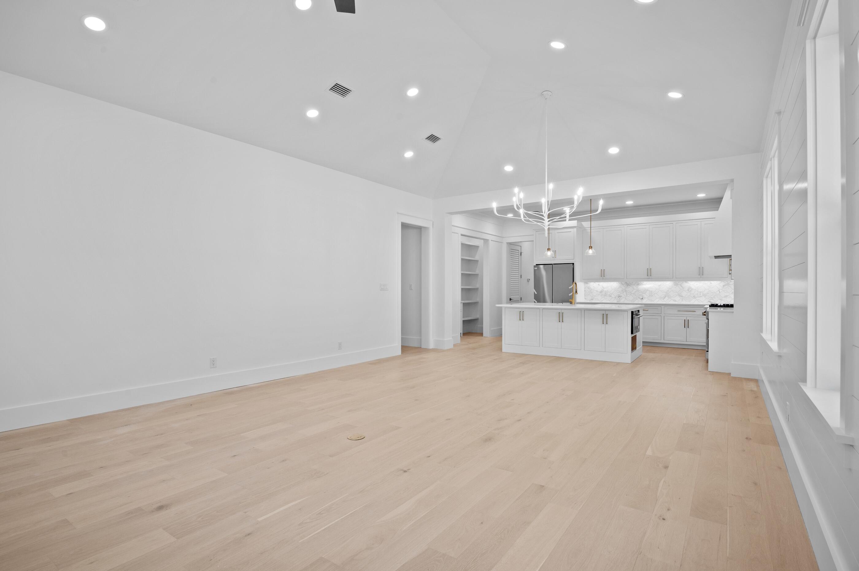 MAGNOLIA BEACH - Residential