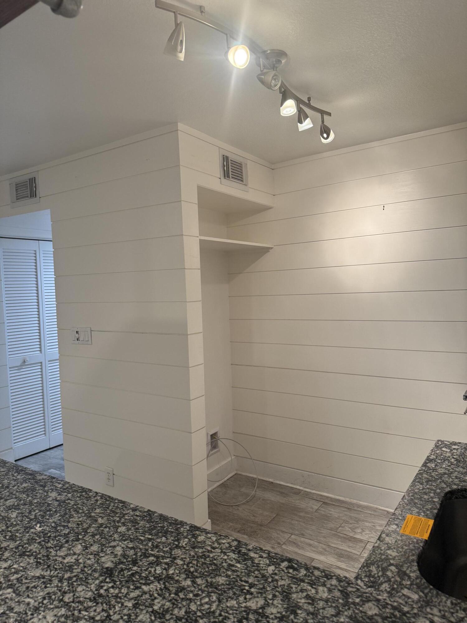 BEACHFRONT 2 PH 1 - Residential