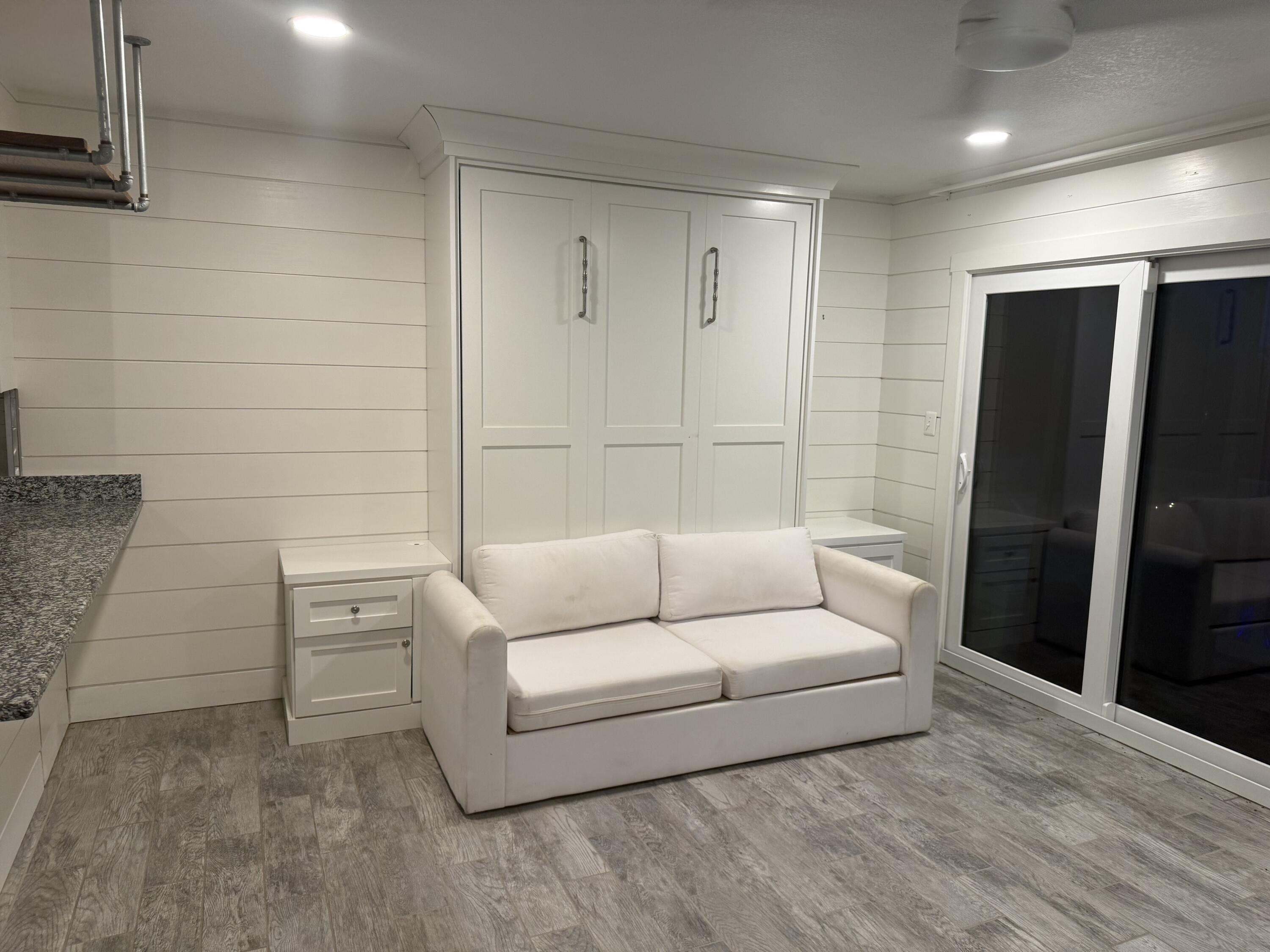 BEACHFRONT 2 PH 1 - Residential