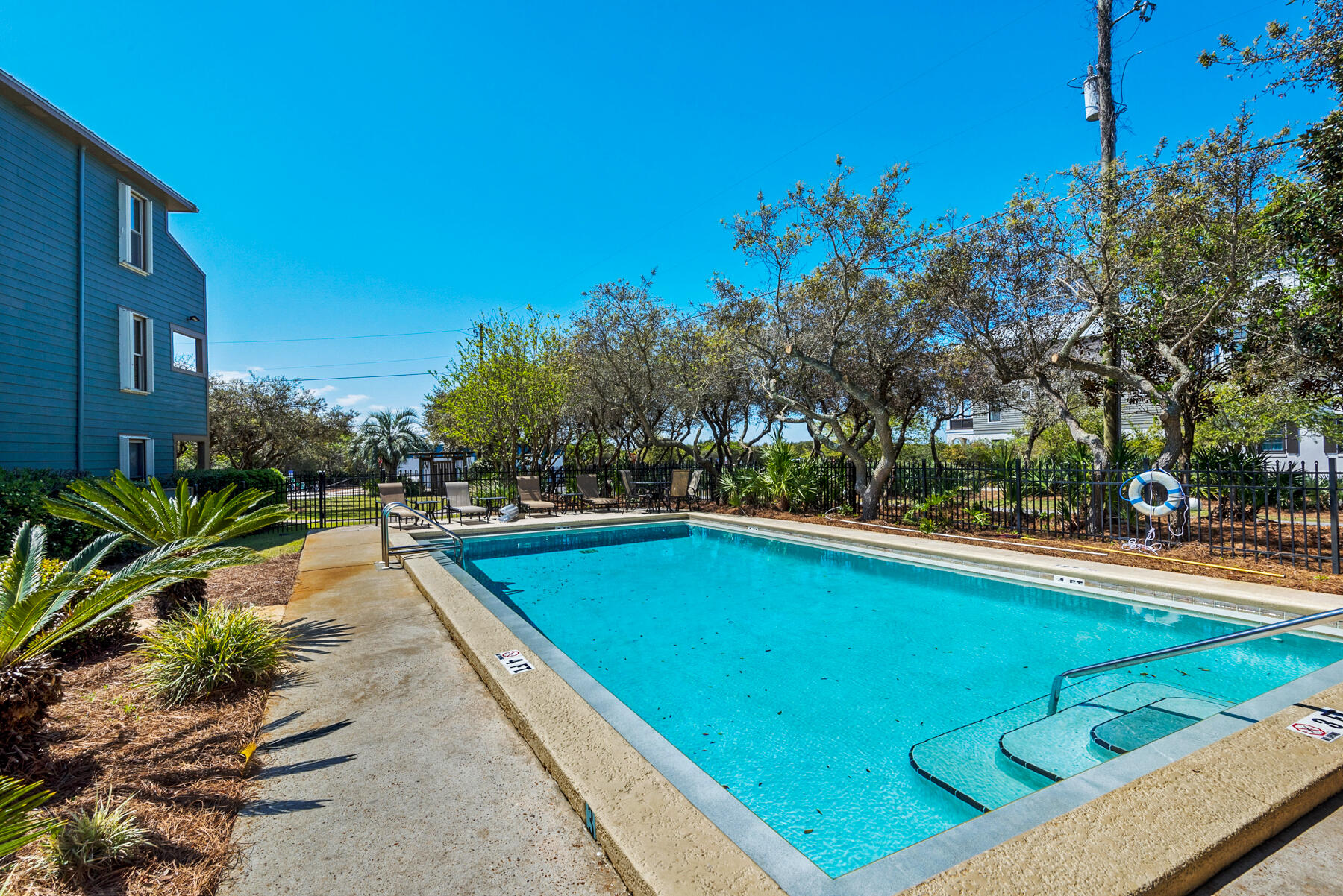 INLET DUNES CONDO PH 1 - Residential