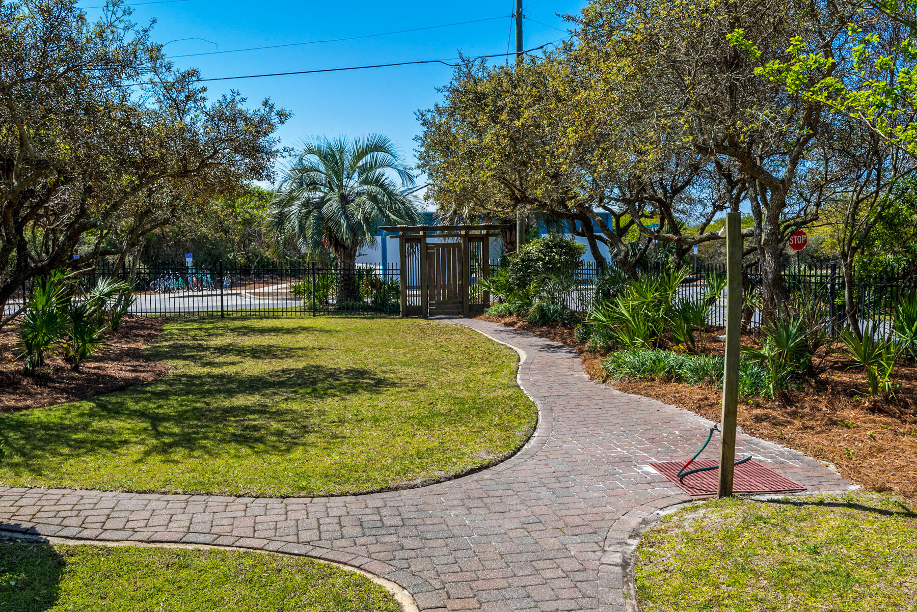 INLET DUNES CONDO PH 1 - Residential