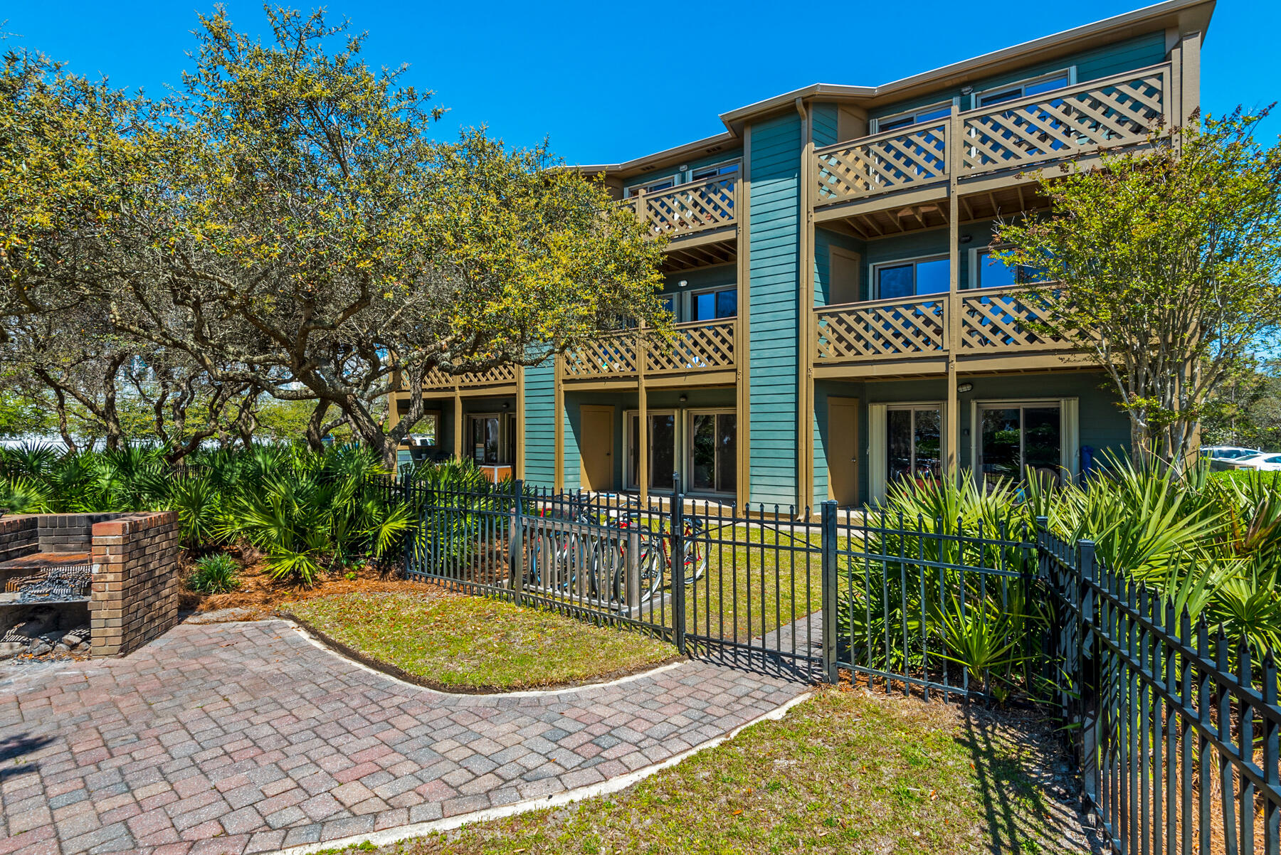 INLET DUNES CONDO PH 1 - Residential