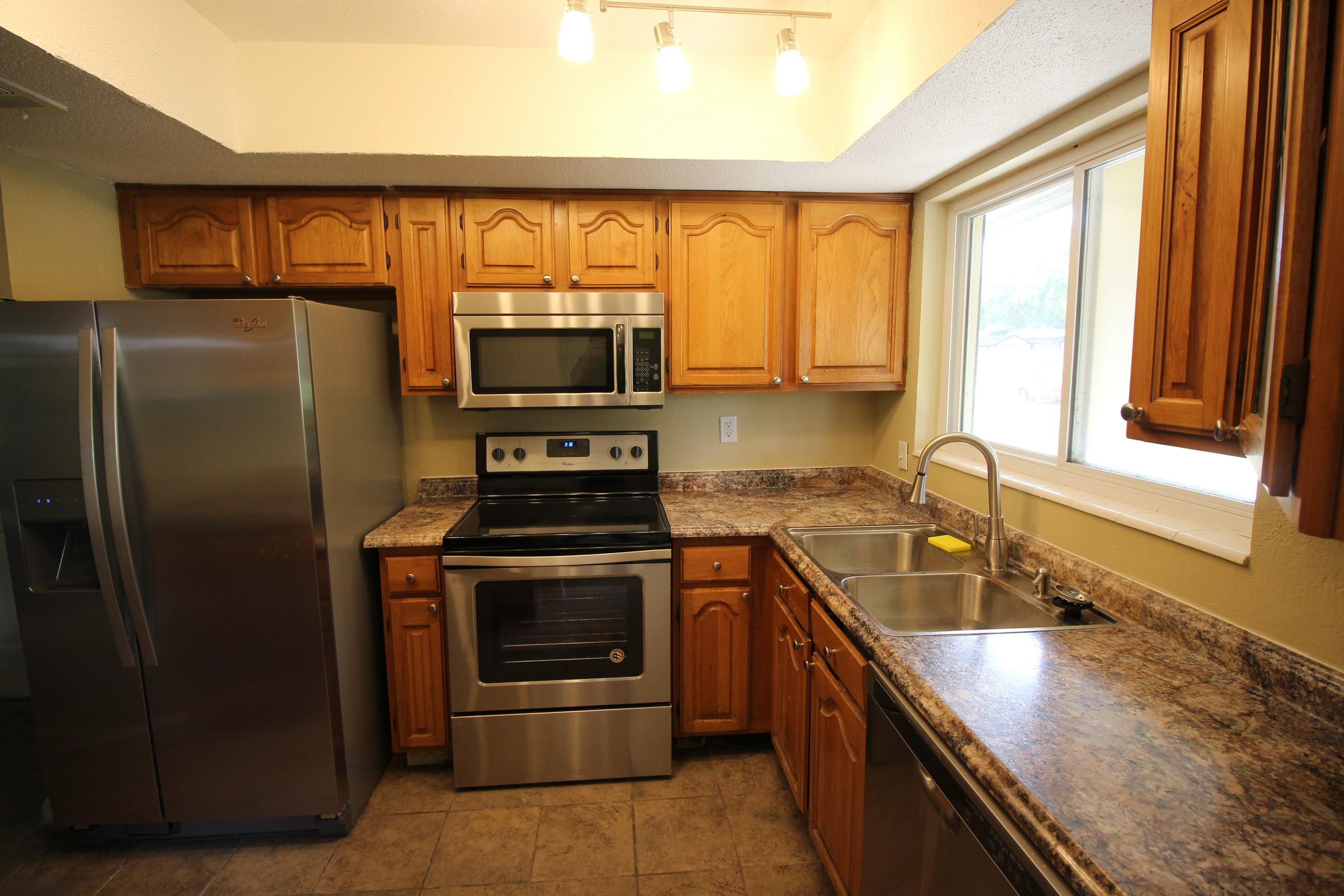 OAK TREE PARK - Residential