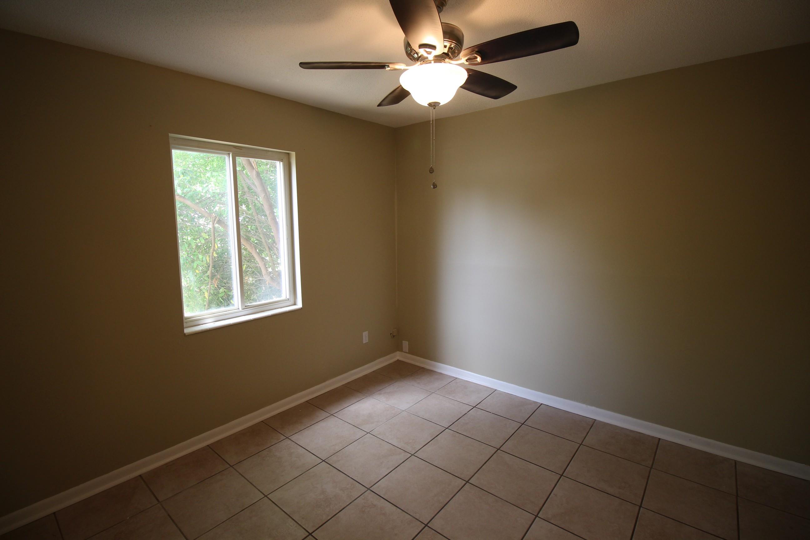 OAK TREE PARK - Residential