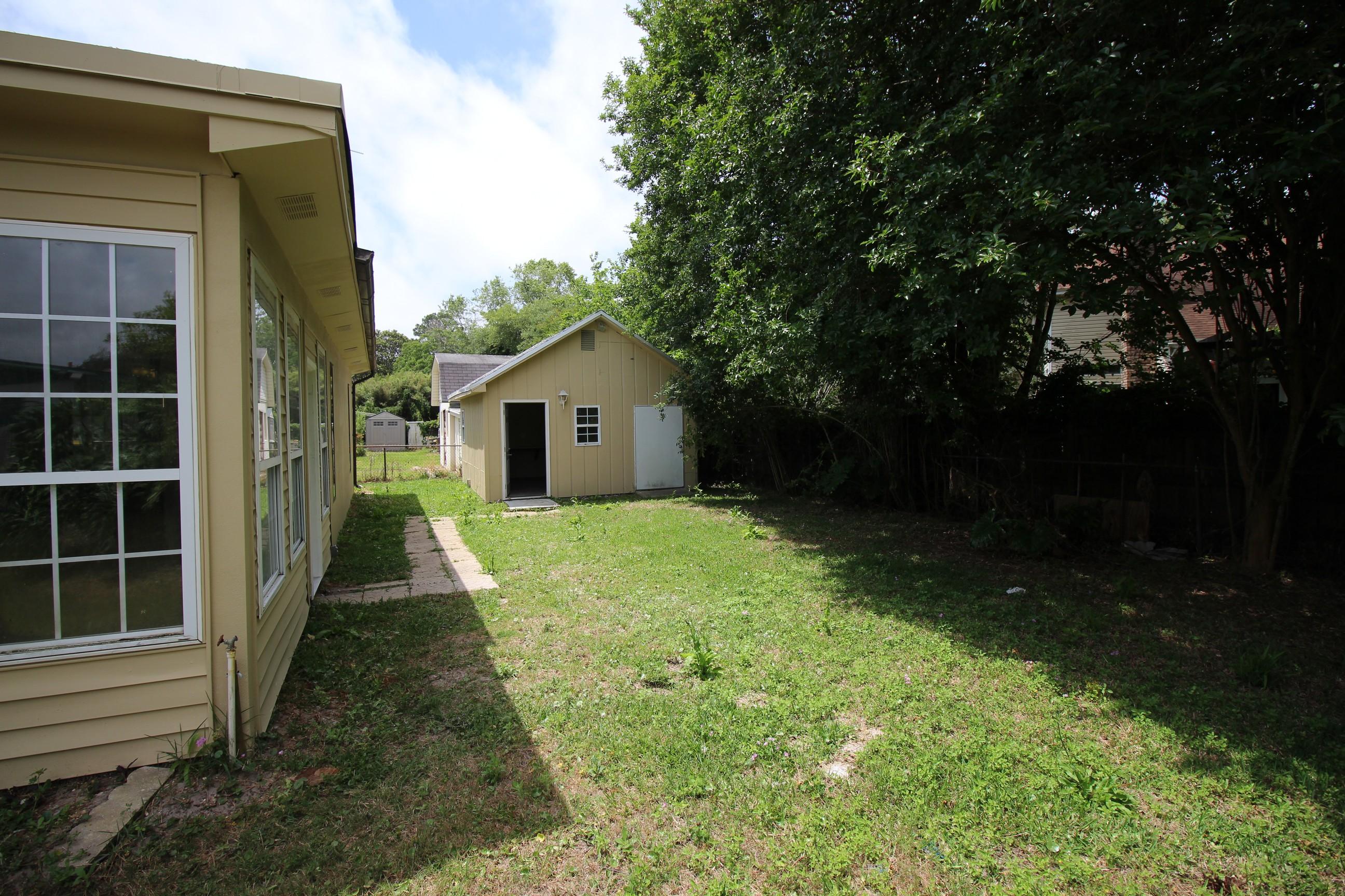 OAK TREE PARK - Residential