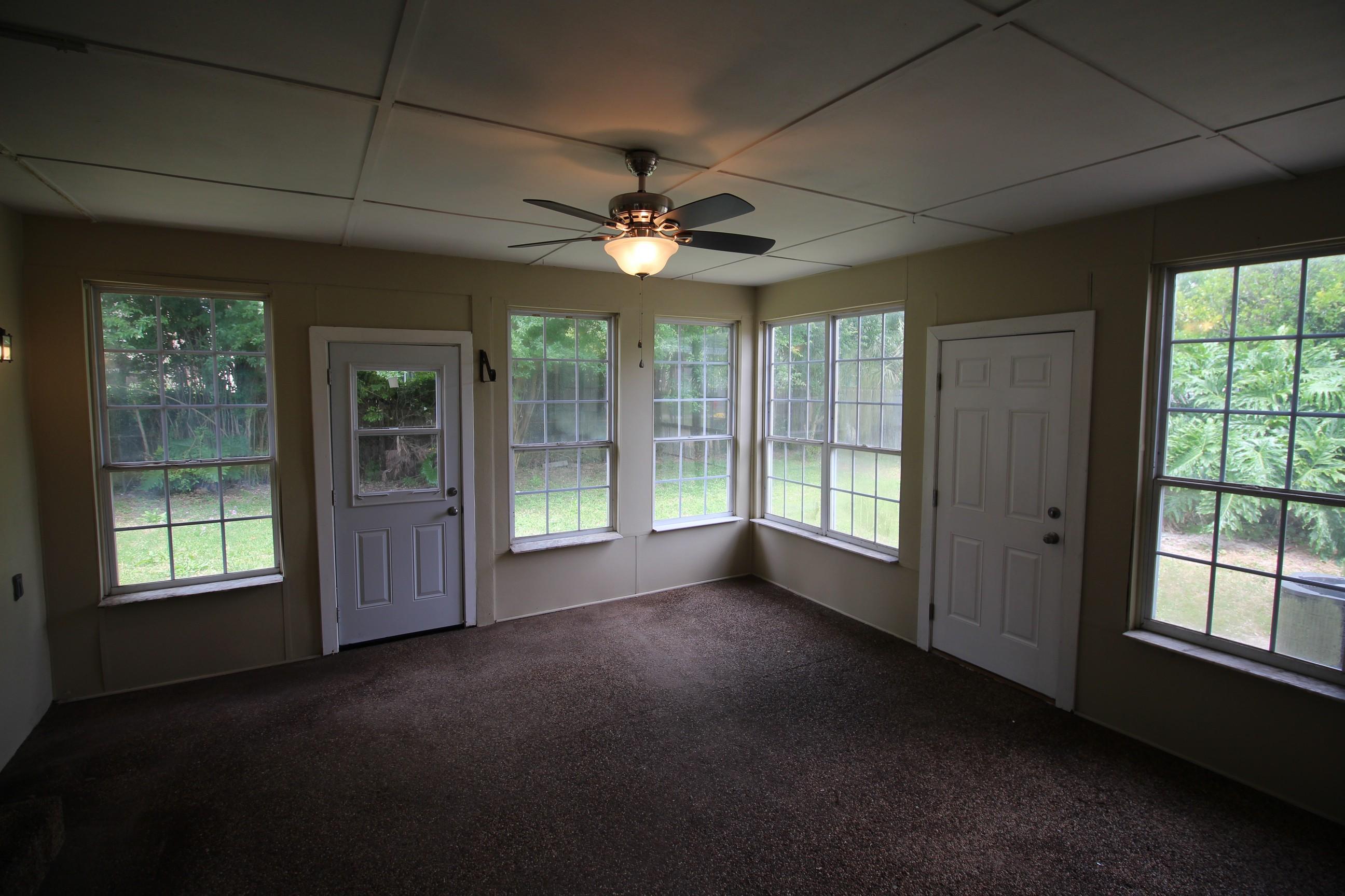 OAK TREE PARK - Residential