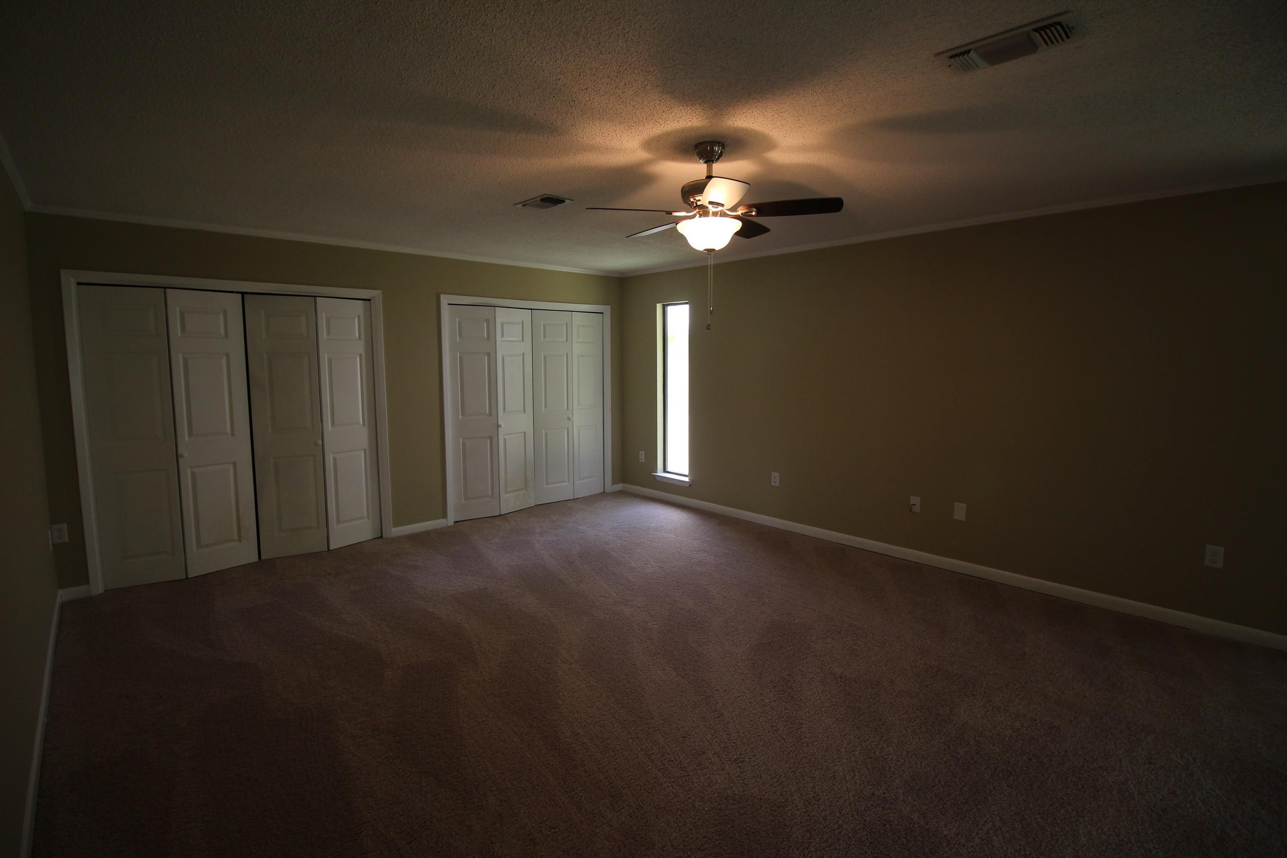 OAK TREE PARK - Residential