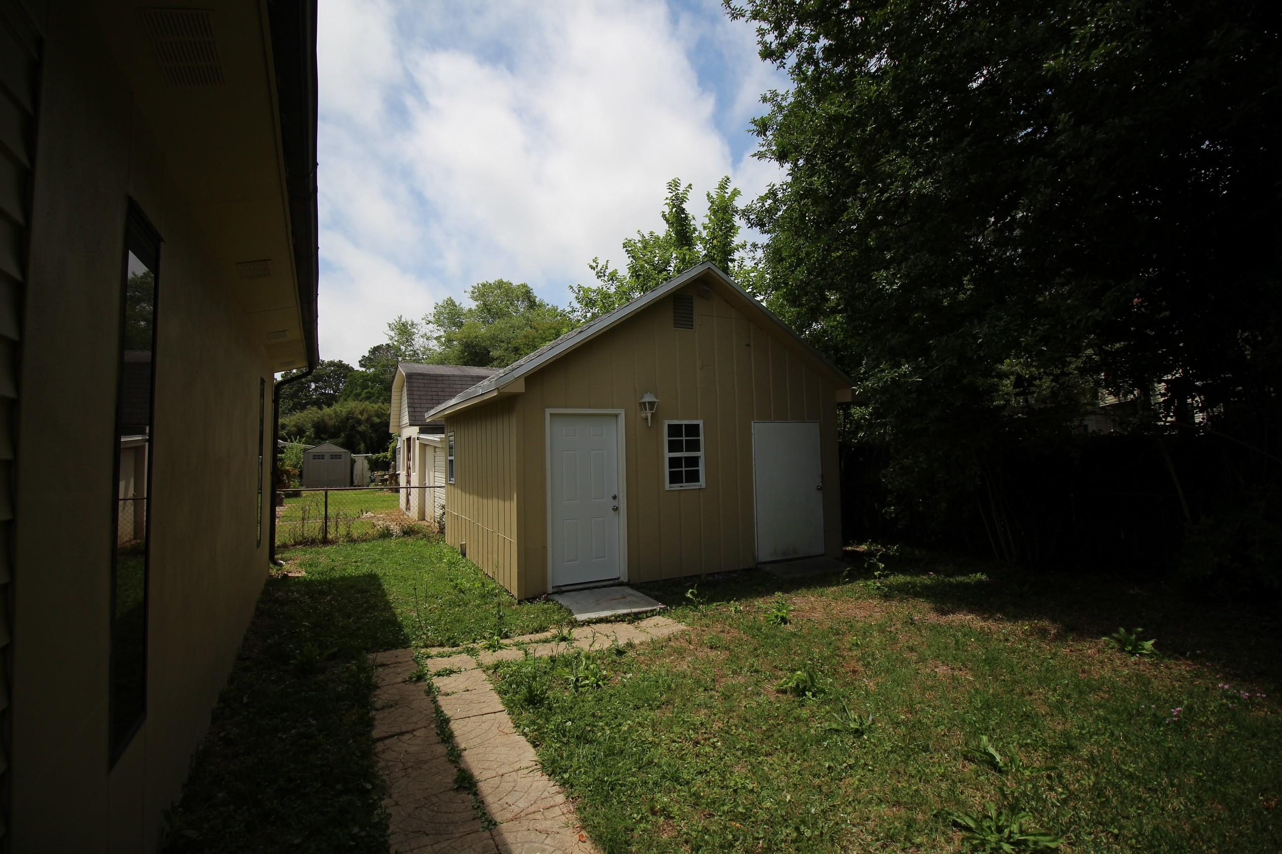 OAK TREE PARK - Residential