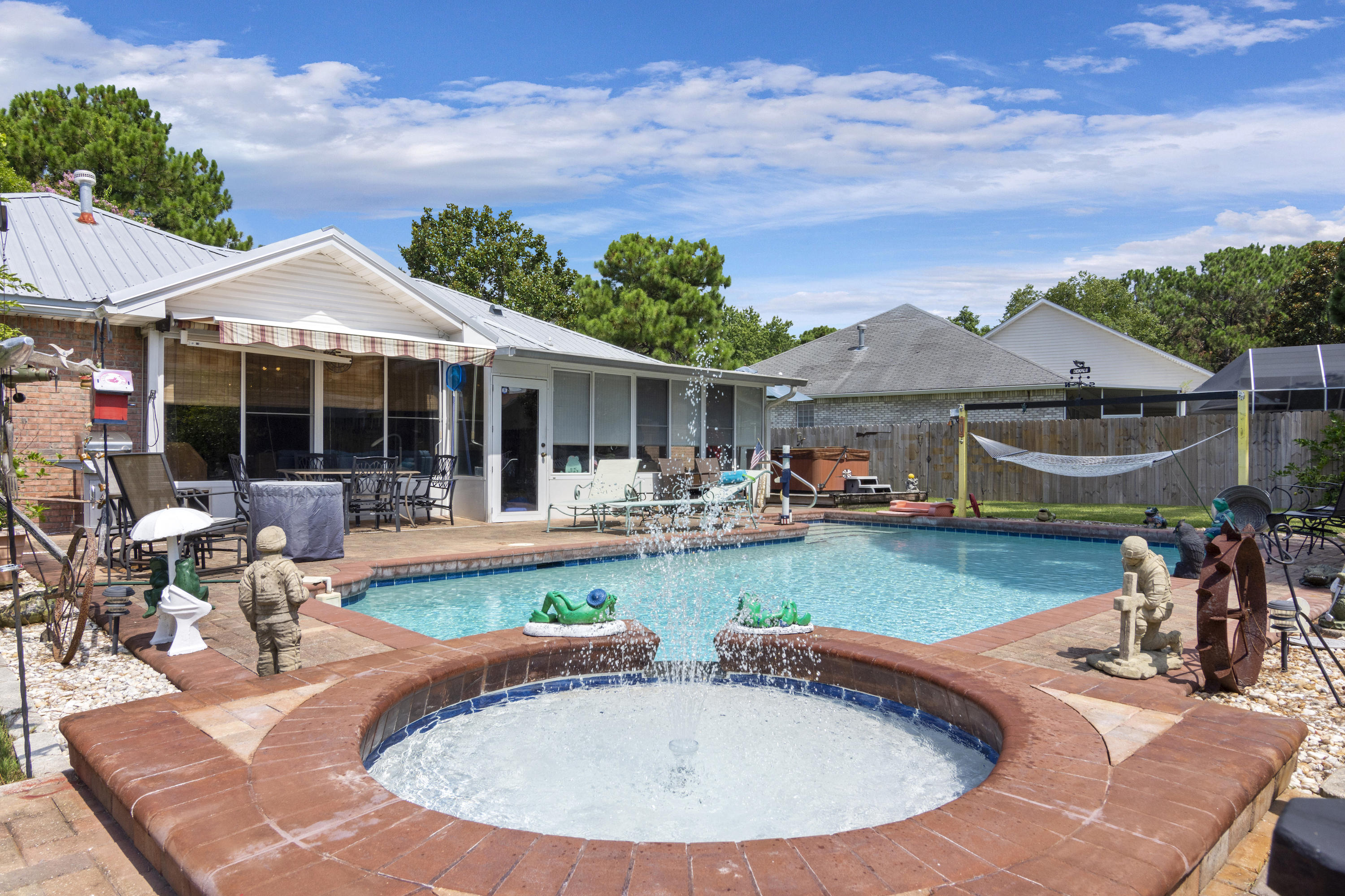 NORWICH VILLAGE - Residential