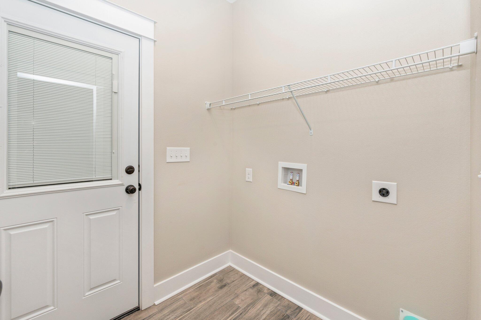 HUNTERS CREEK - Residential