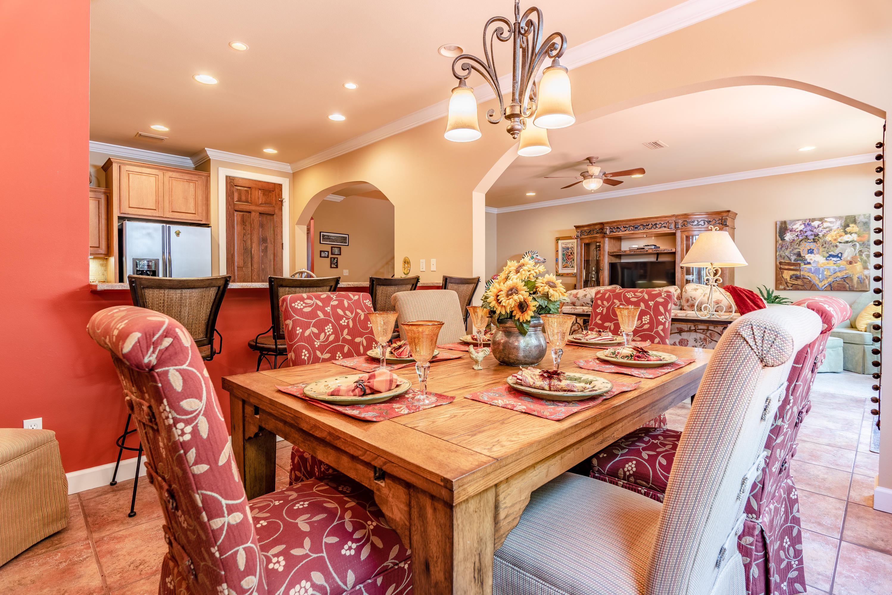 CRYSTAL LAKE - Residential