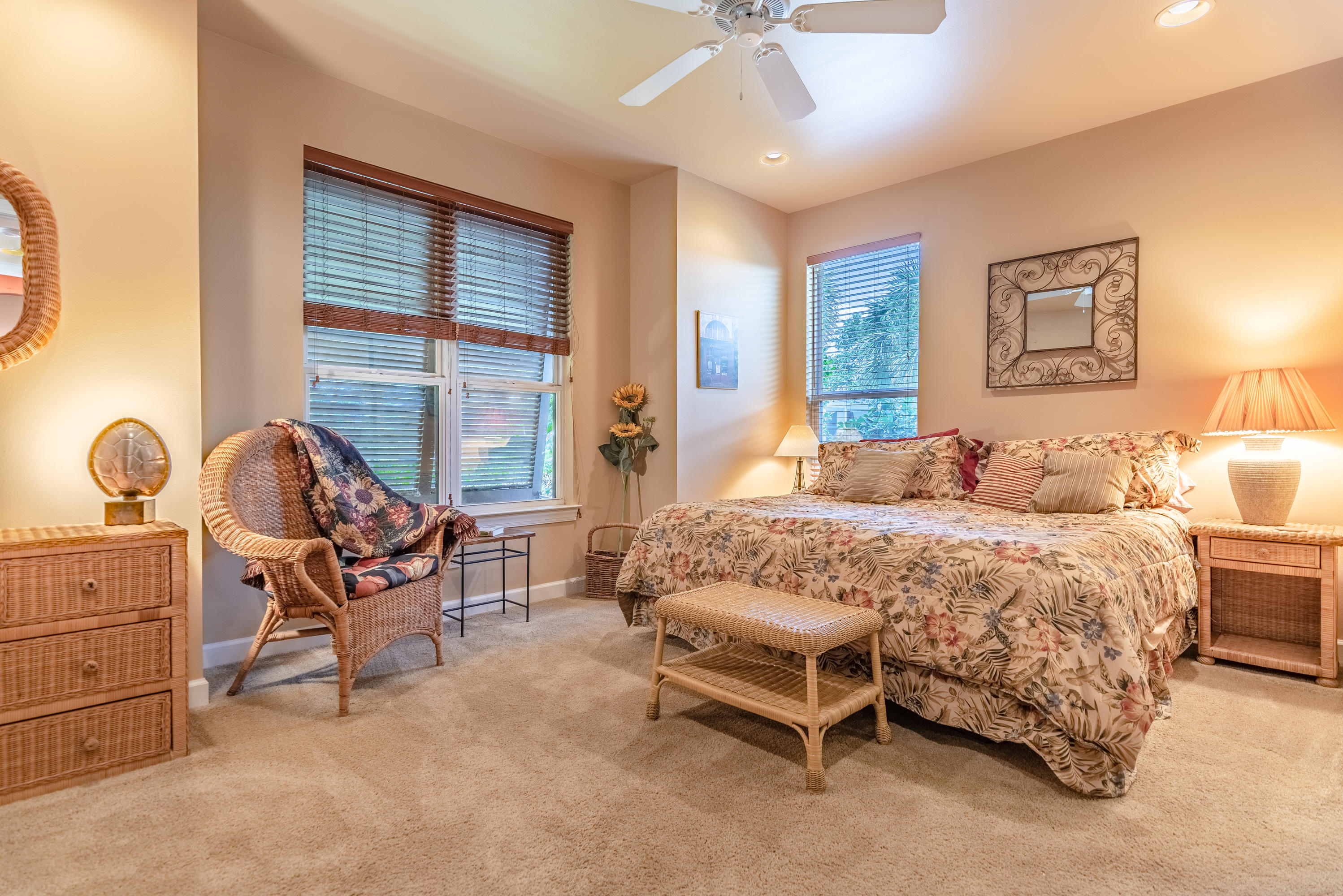 CRYSTAL LAKE - Residential